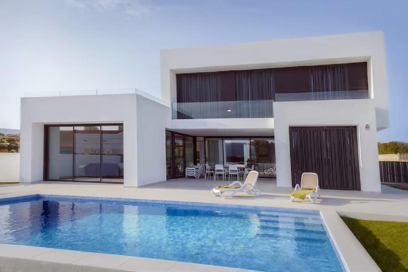 Your Perfect Getaway In Villa Calpe