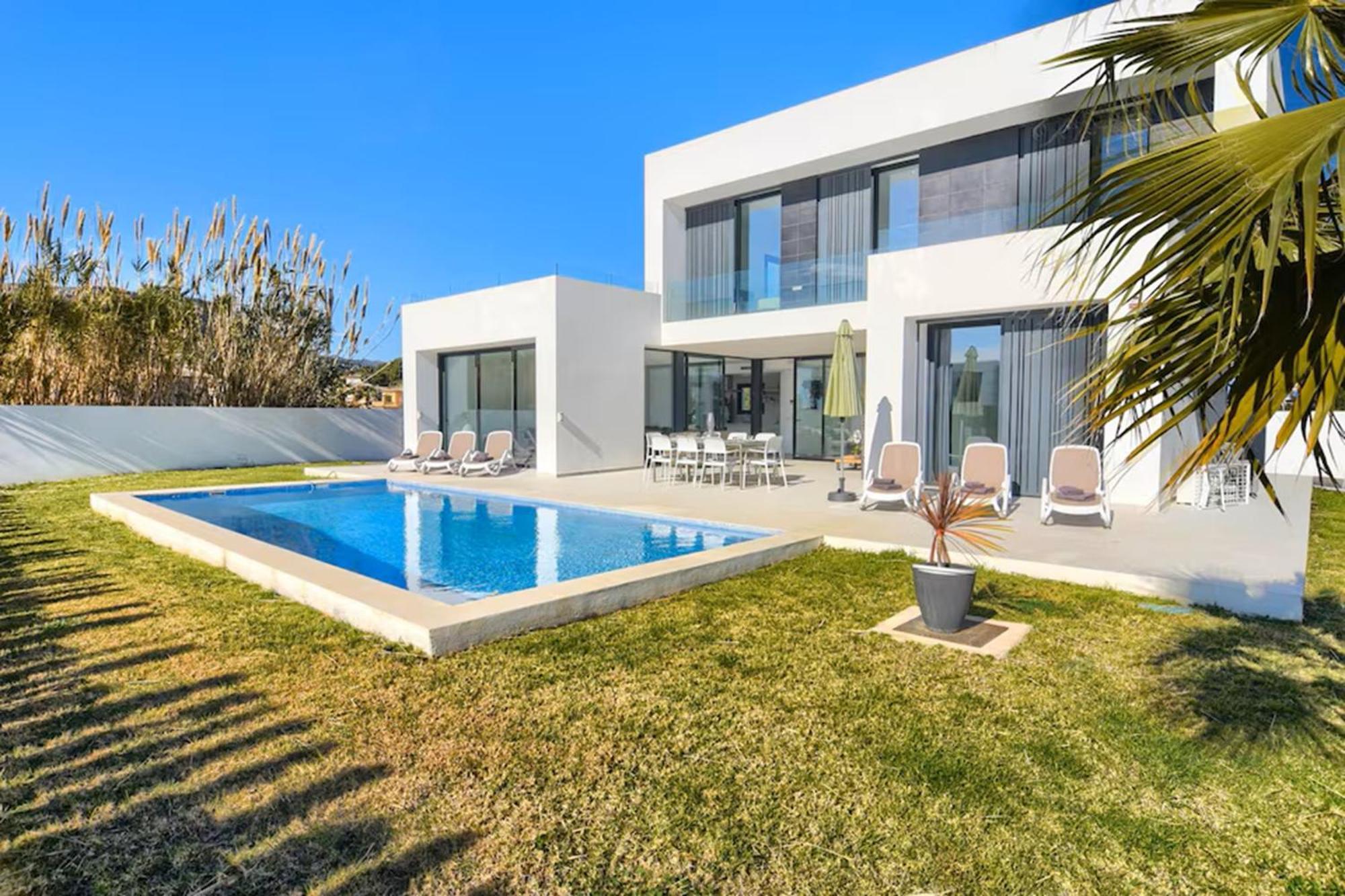 Your Perfect Getaway In *