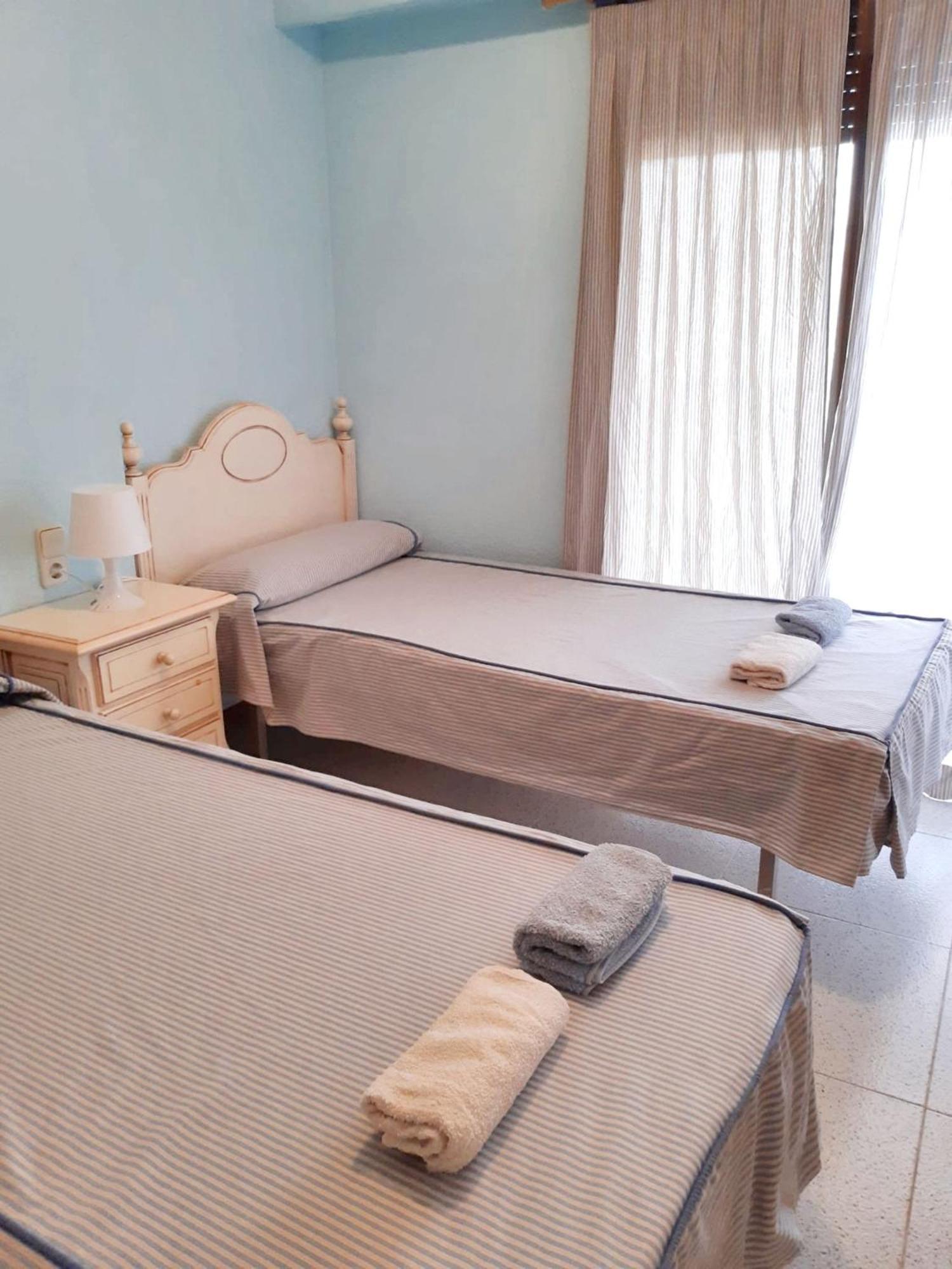 Bright In With Sea View And Shared Pool *