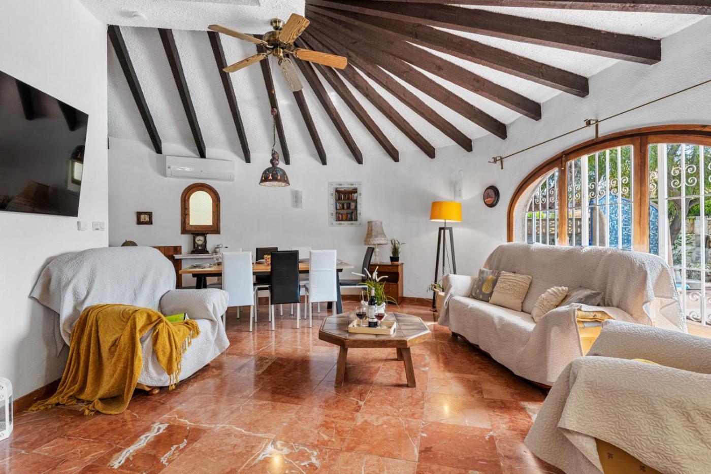 Villa Axel - Plusholidays *