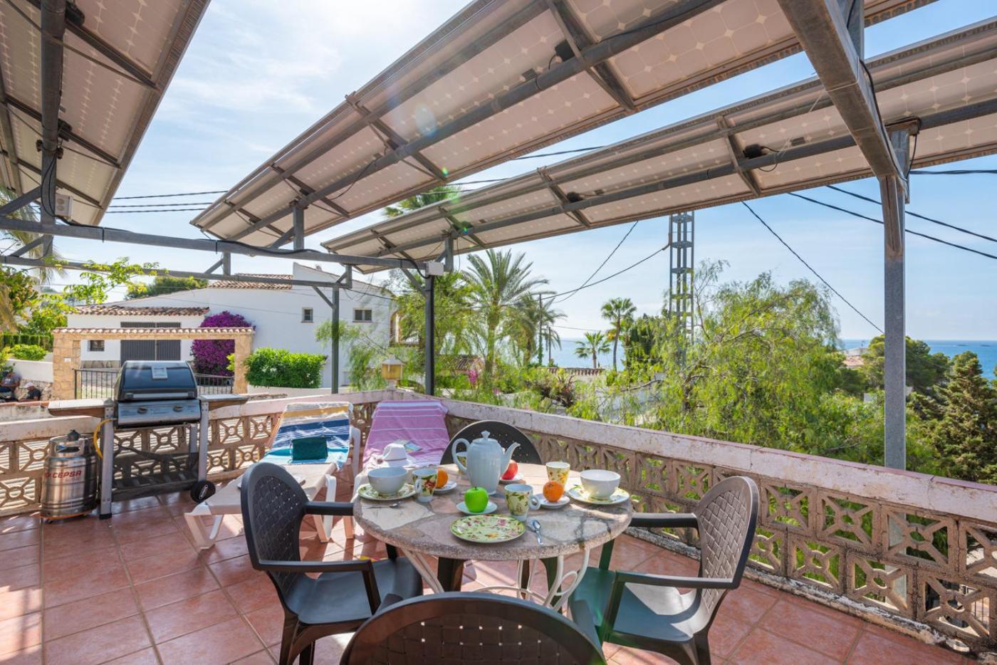Villa Axel - Plusholidays *