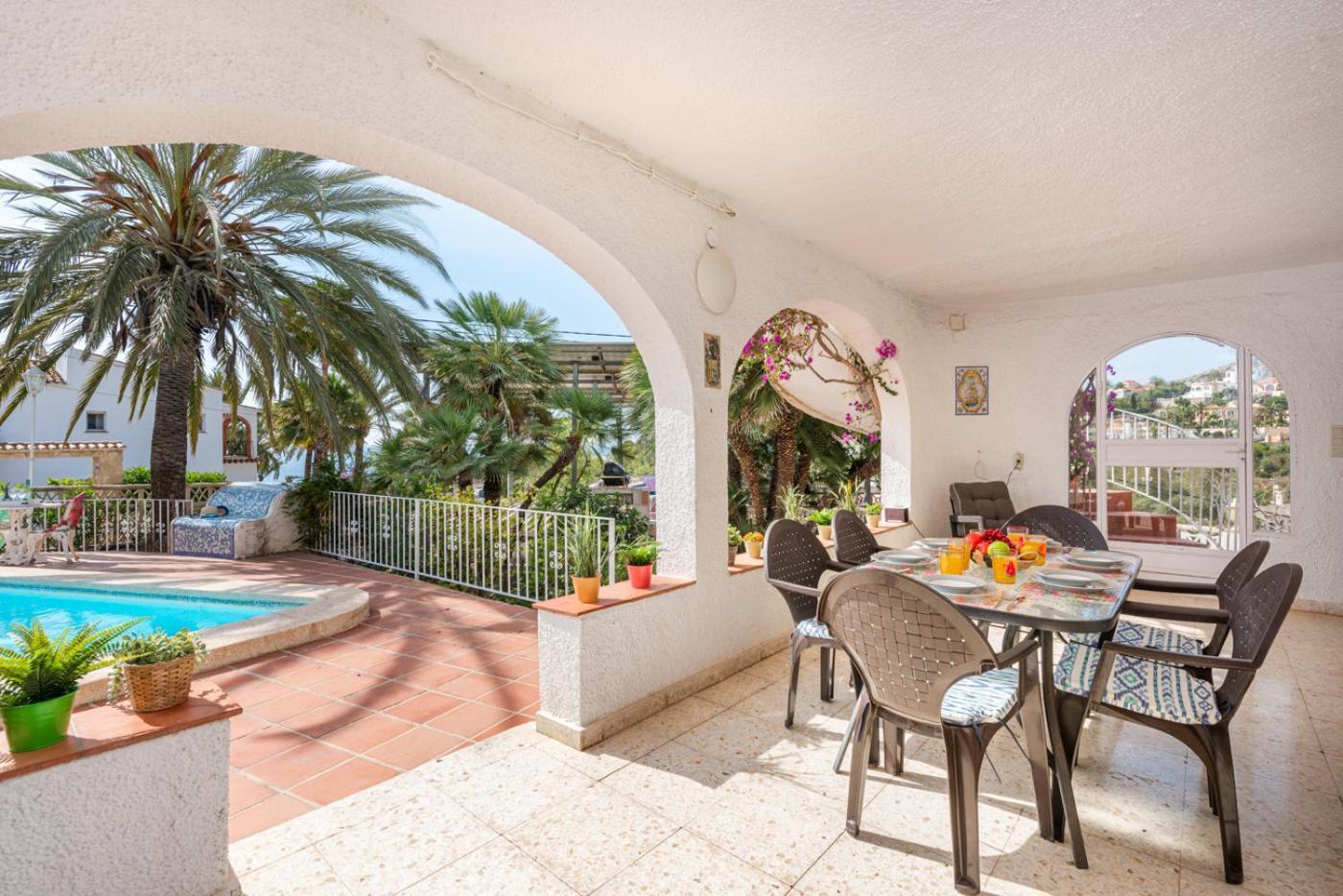 Villa Axel - Plusholidays *