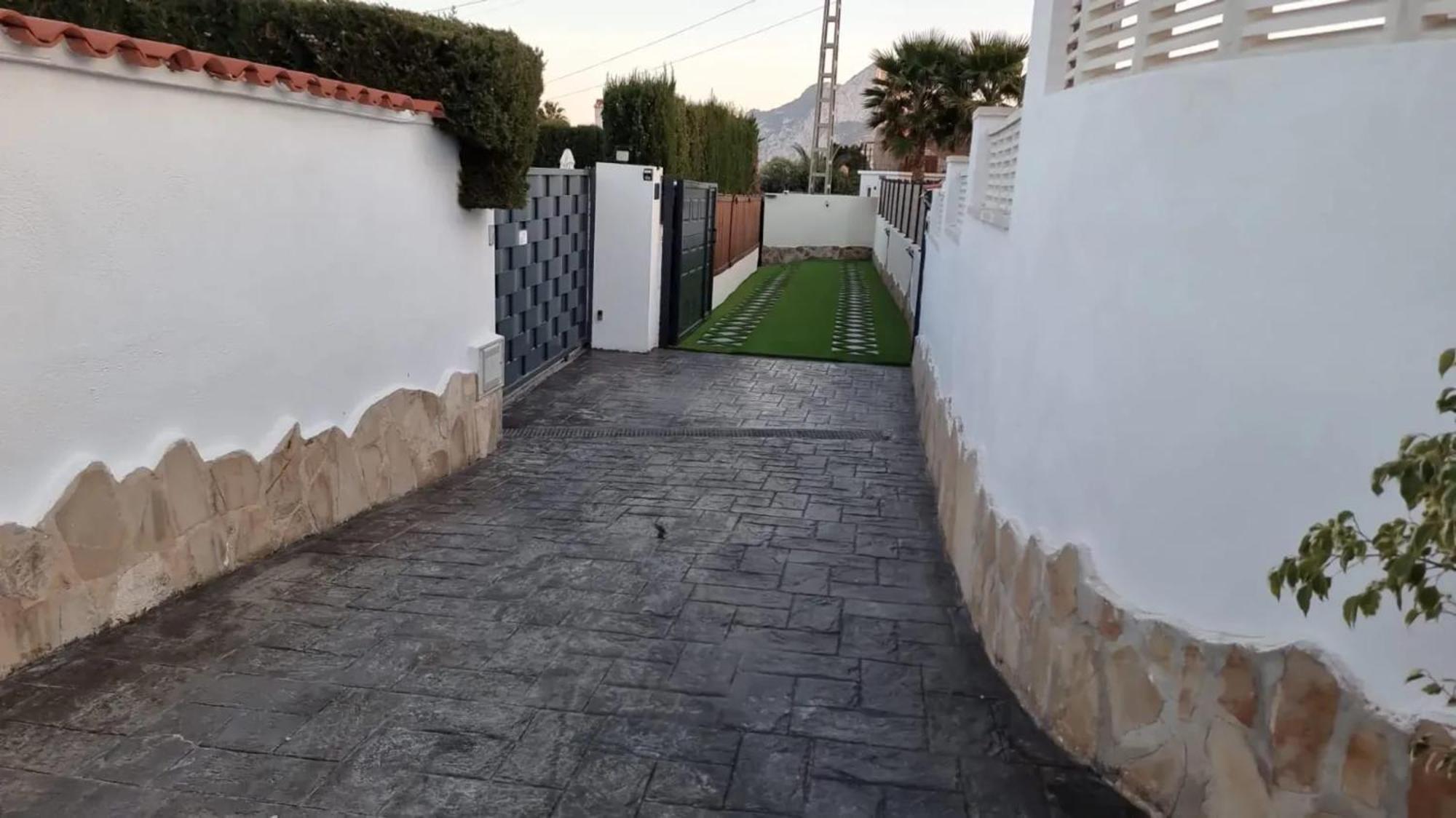 Sunny With Private Pool In + Enclosed Garden * Calpe