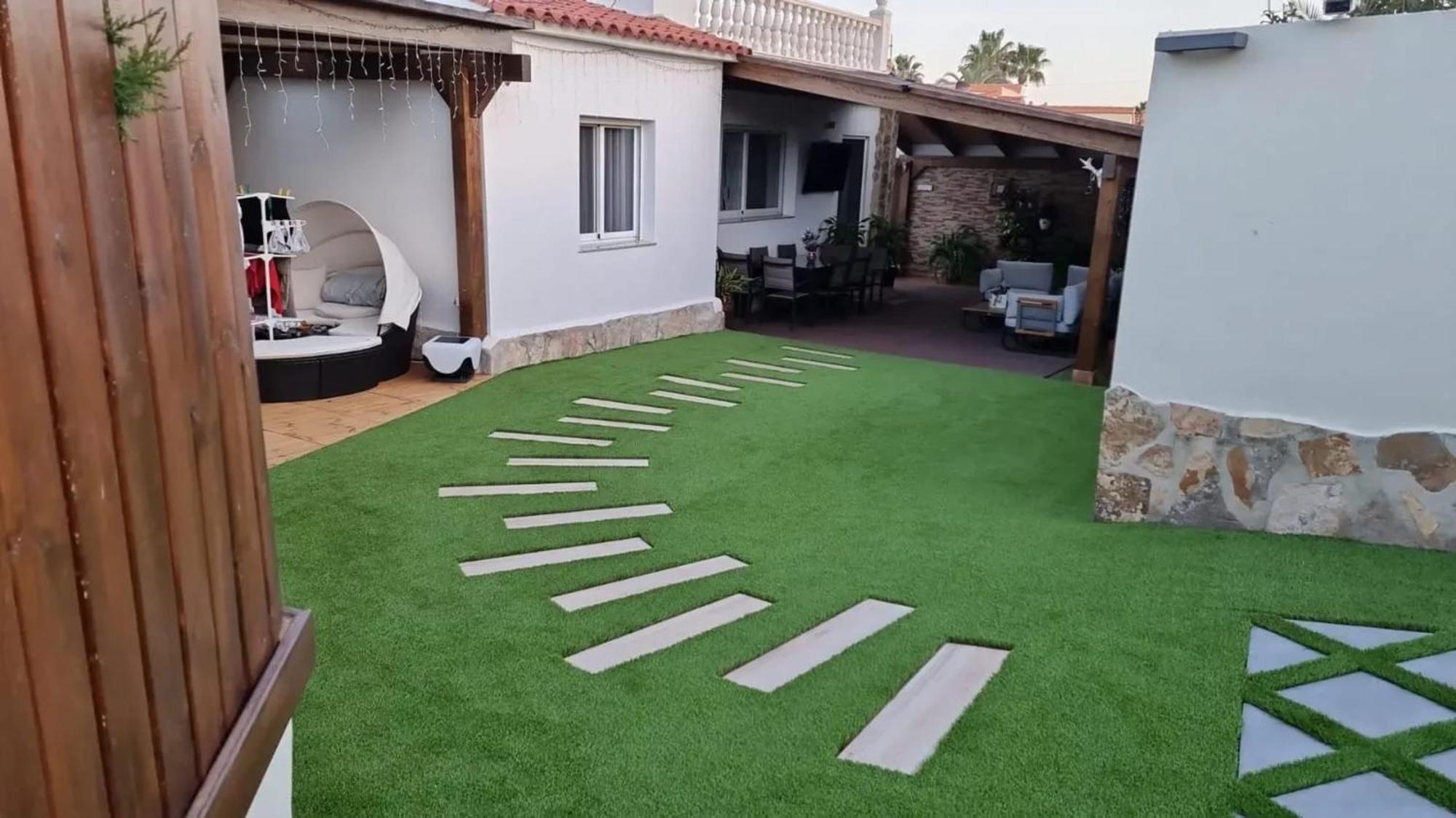 Villa Sunny With Private Pool In + Enclosed Garden *