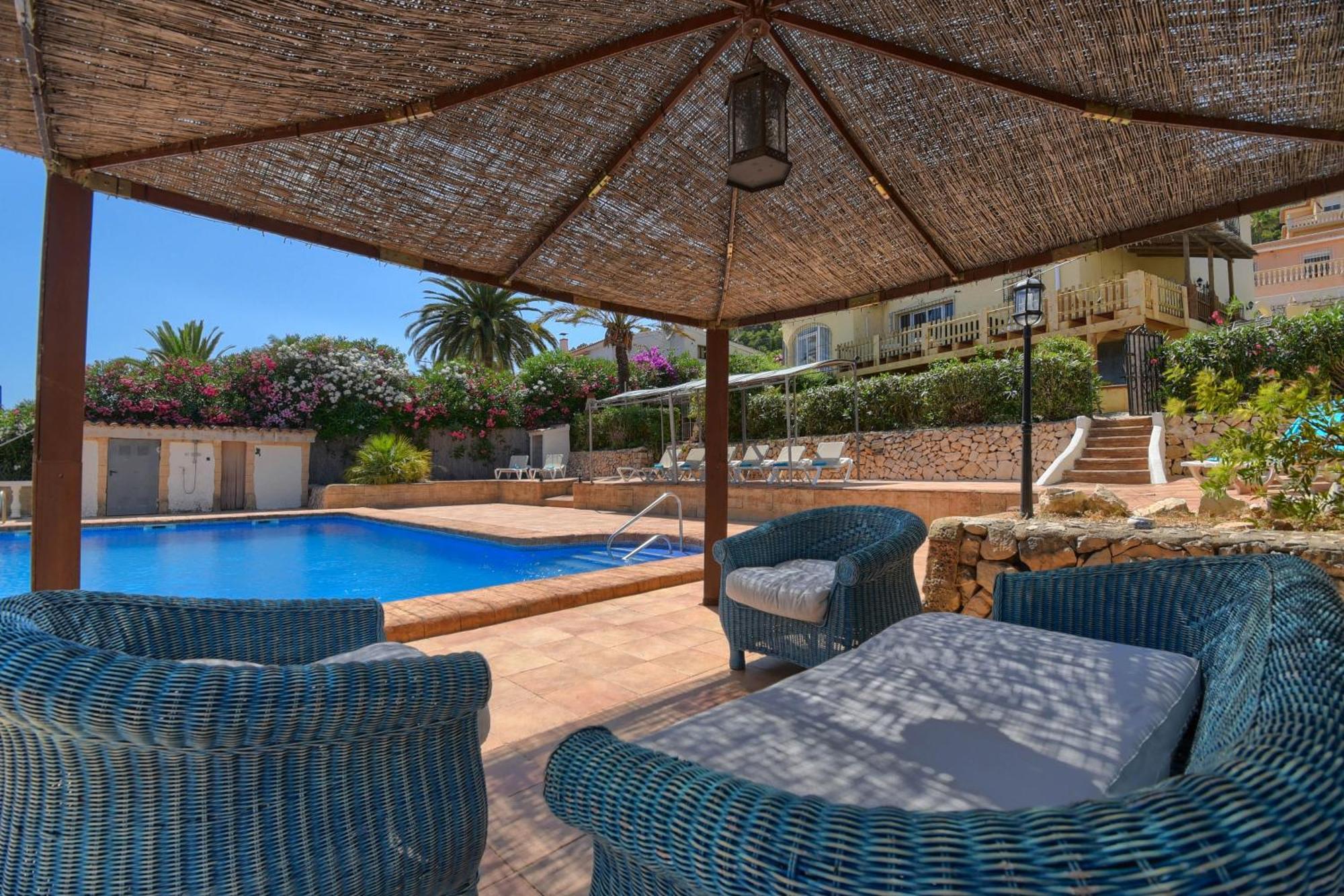 La Perla Seaview