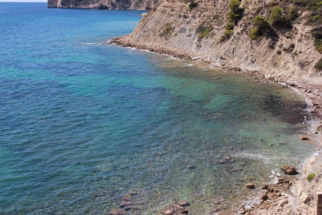 Mirando El Mar Calpe