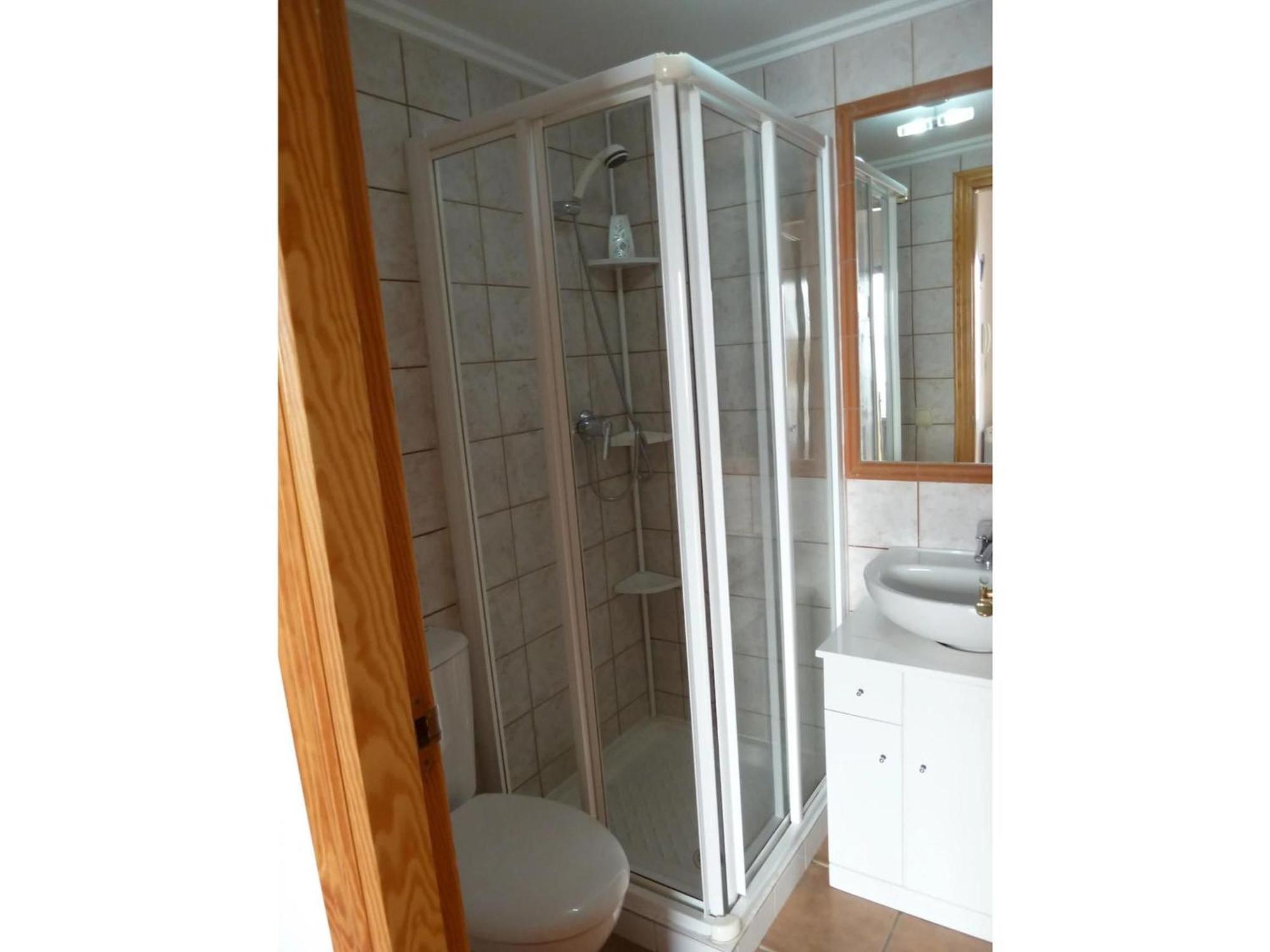 Сasa de vacaciones 3 Bedroom, 2 Bathroom With 2 Pools And A Shared Paddling Pool Calpe