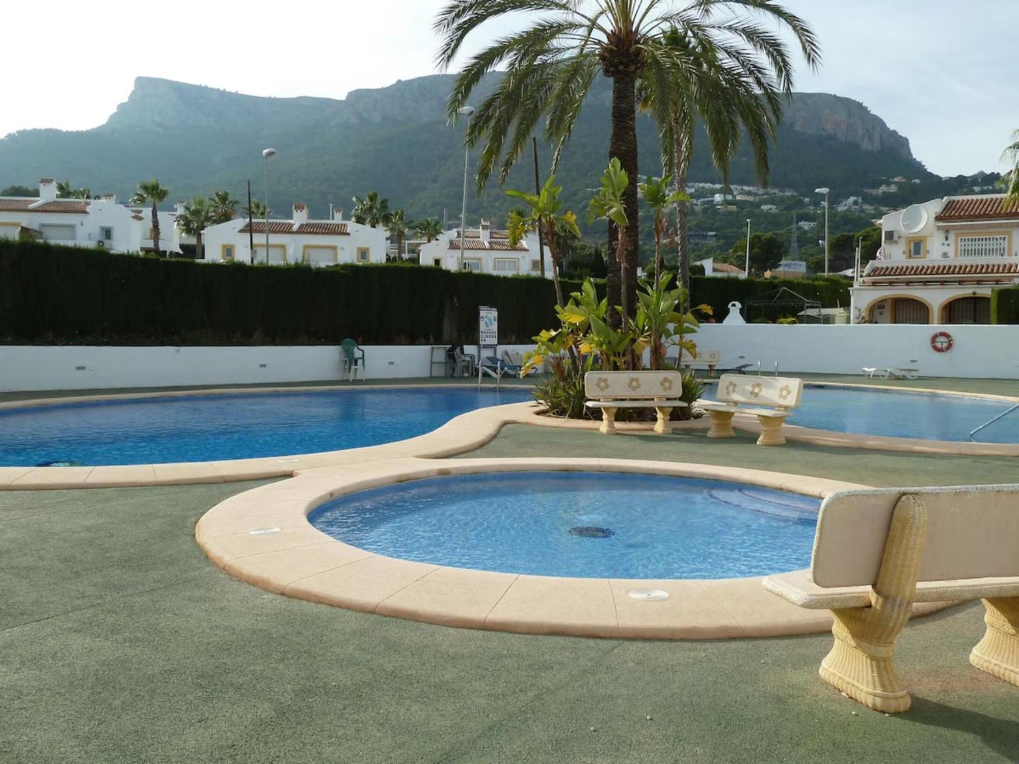 3 Bedroom, 2 Bathroom With 2 Pools And A Shared Paddling Pool