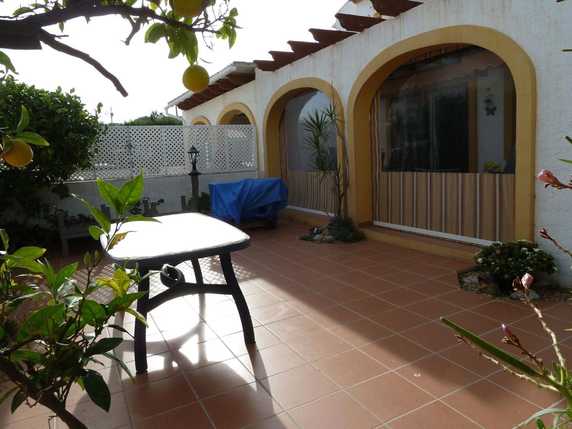 3 Bedroom, 2 Bathroom With 2 Pools And A Shared Paddling Pool *