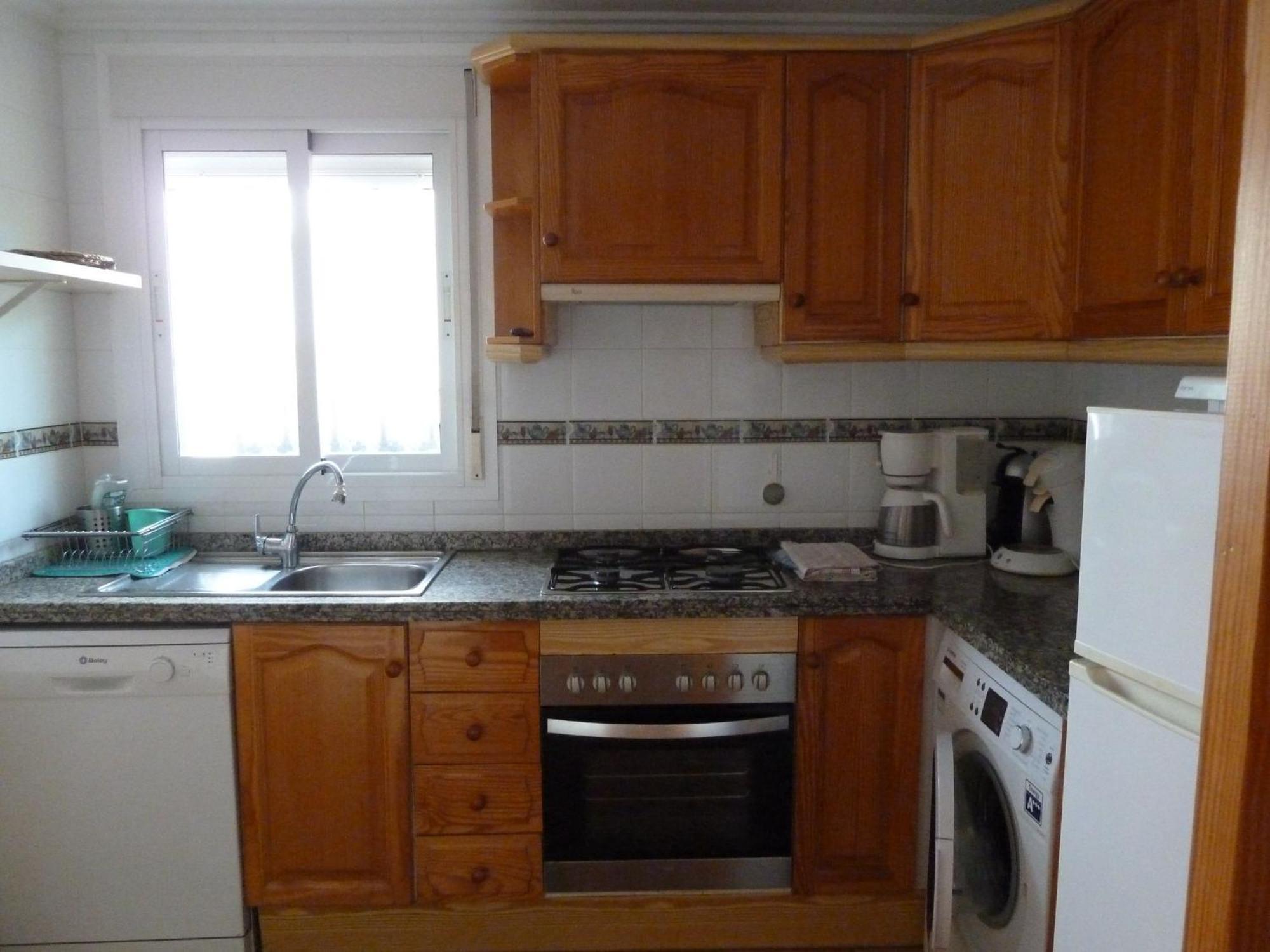 3 Bedroom, 2 Bathroom With 2 Pools And A Shared Paddling Pool Сasa de vacaciones *