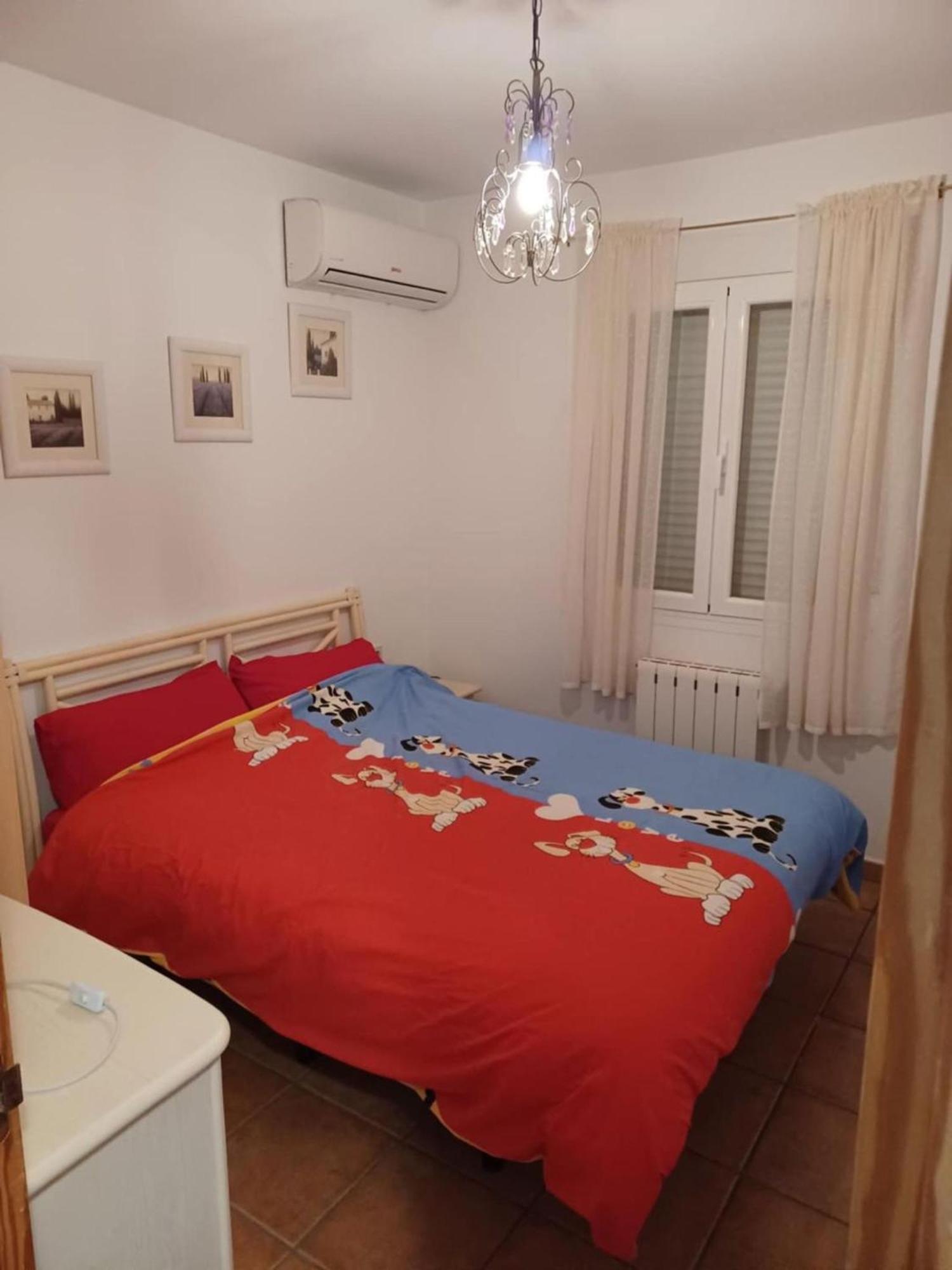 3 Bedroom, 2 Bathroom With 2 Pools And A Shared Paddling Pool Сasa de vacaciones Calpe