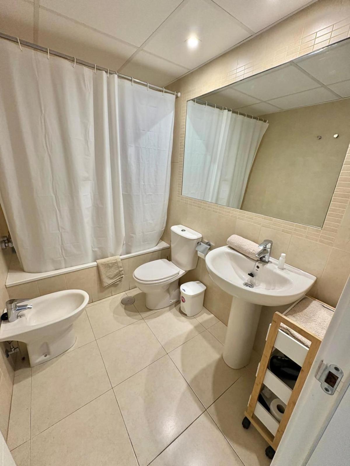 With Sea View Pool & Private Parking Apartamento *