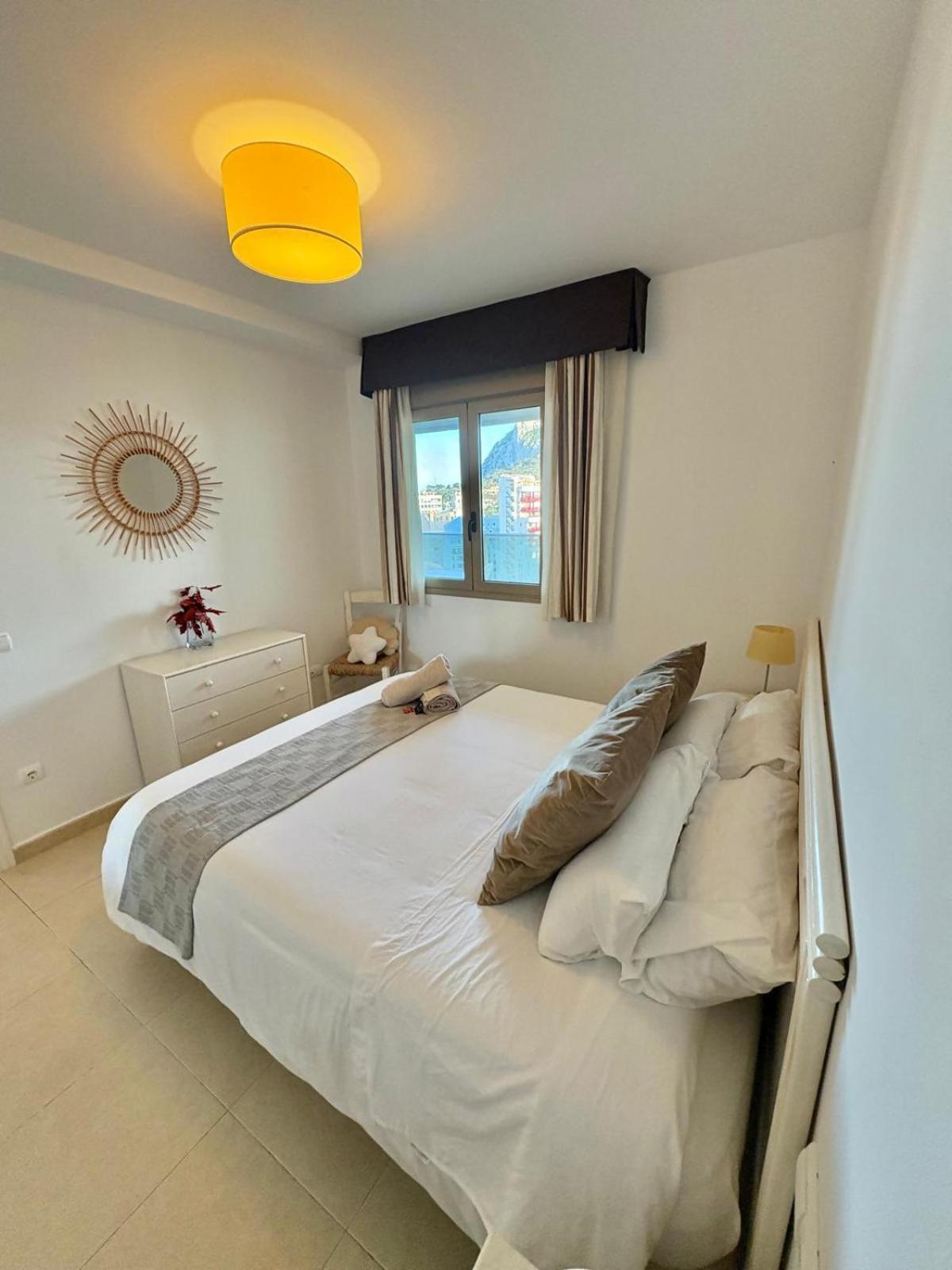 Apartamento With Sea View Pool & Private Parking *