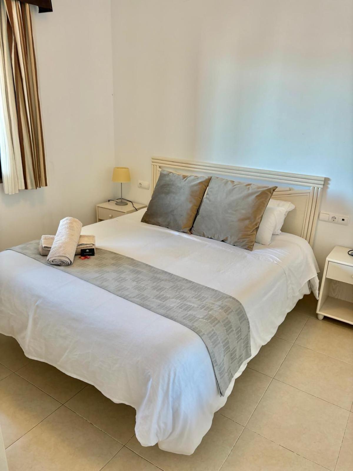 With Sea View Pool & Private Parking Apartamento Calpe