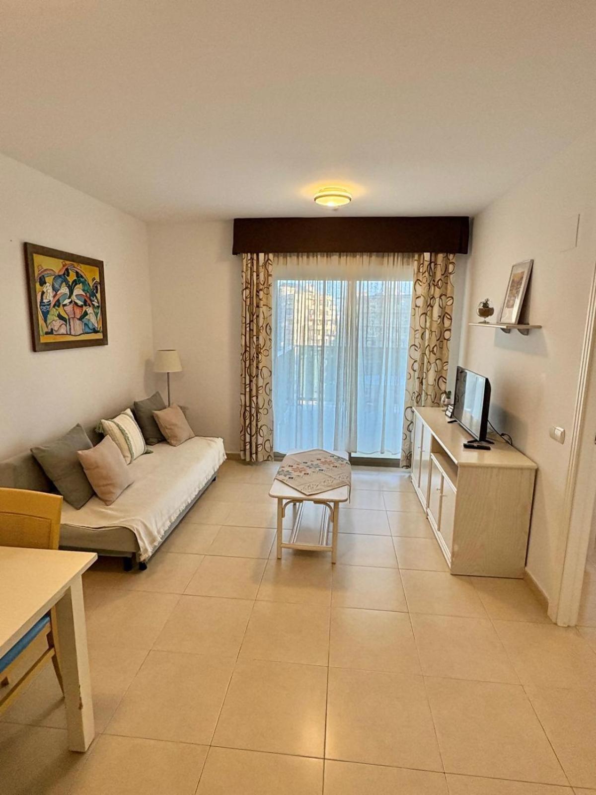 Apartamento With Sea View Pool & Private Parking