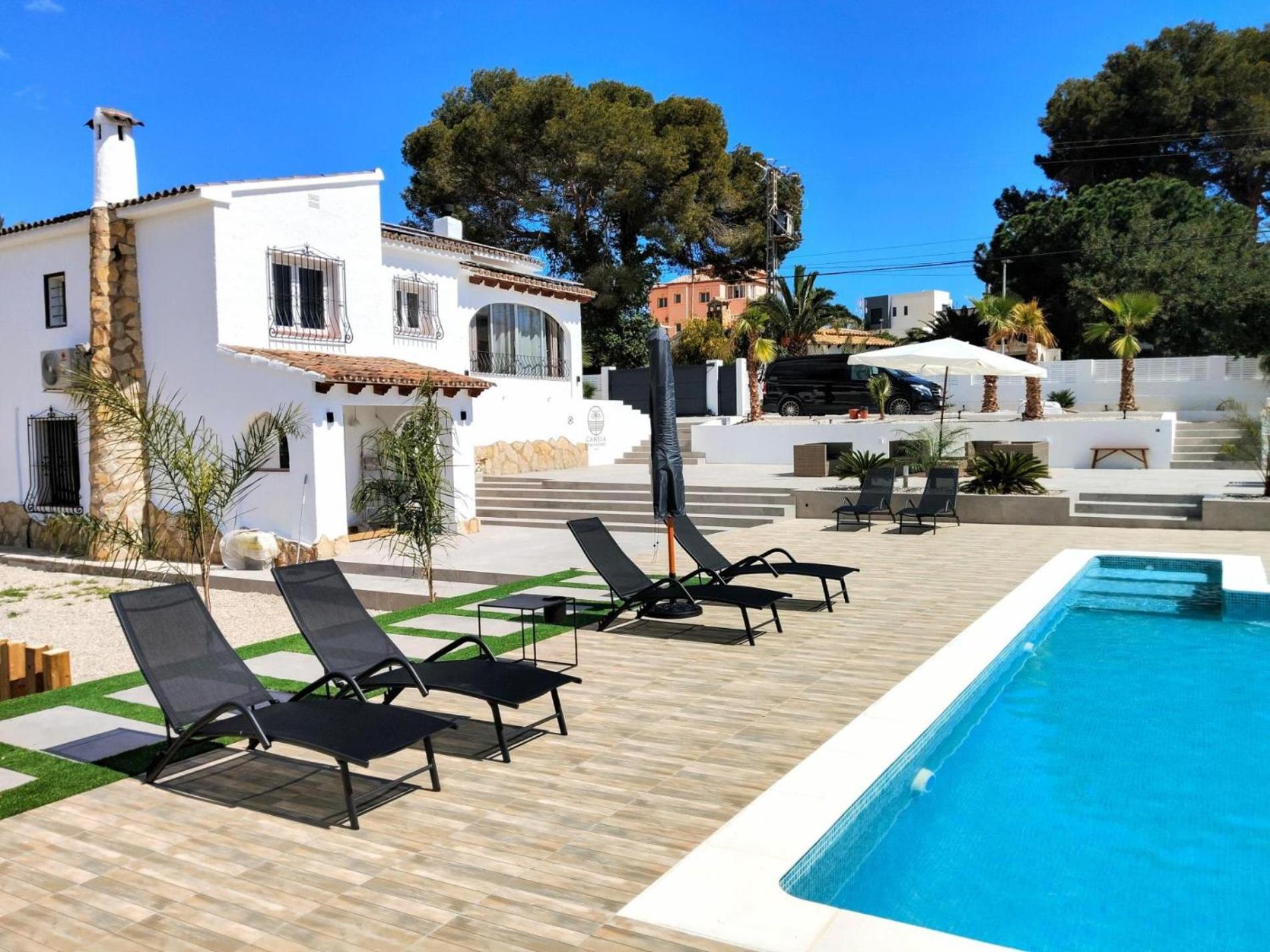 Canela Villa *