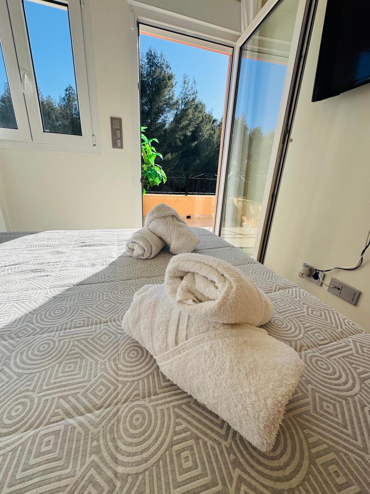 Сasa de vacaciones Adosado Entorno Playa Y Montana Tranquilidad Relax Jacuzzi Piscina Wifi Aire Jardin Barbacoa Y Parking *