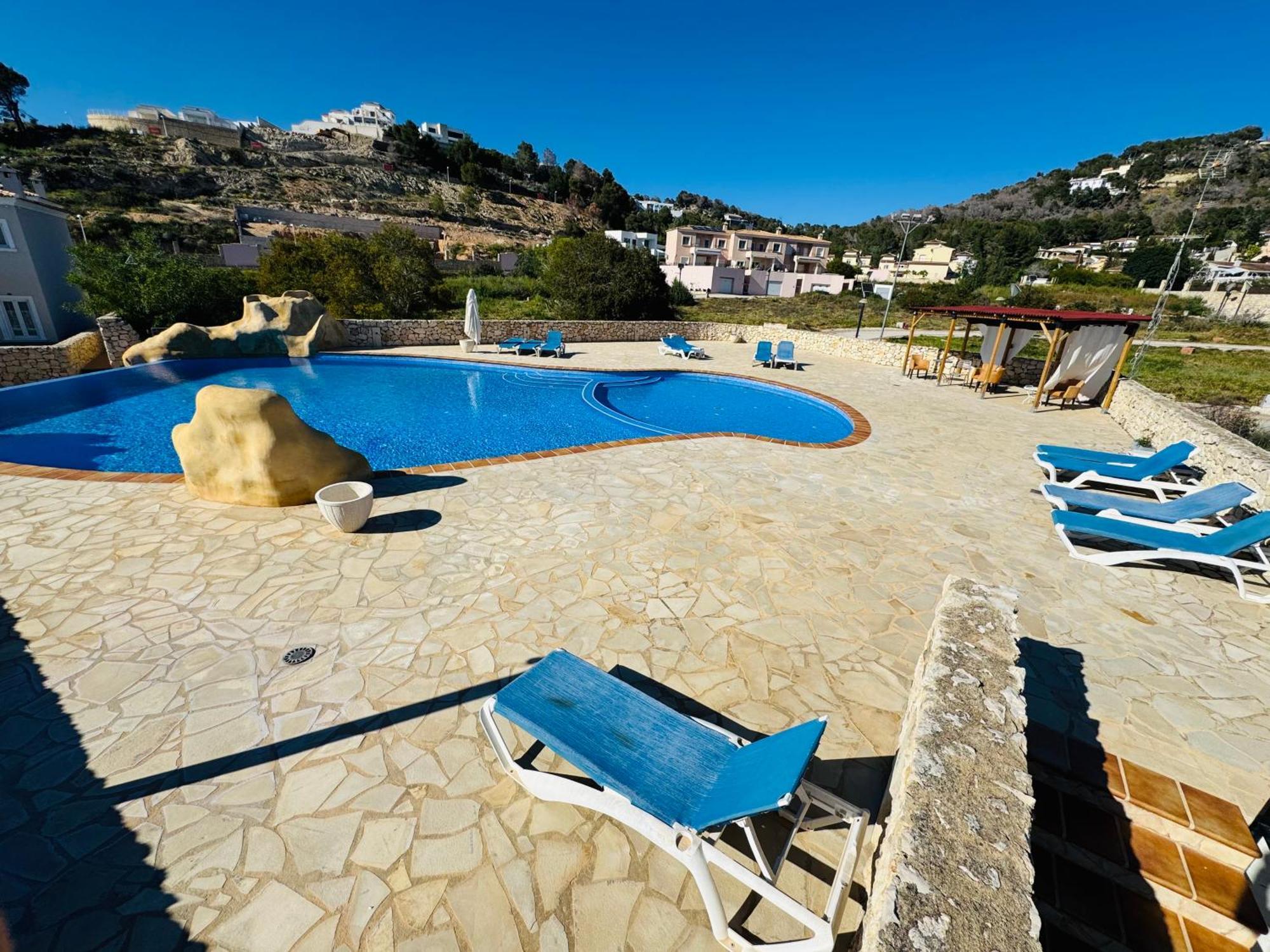 Сasa de vacaciones Adosado Entorno Playa Y Montana Tranquilidad Relax Jacuzzi Piscina Wifi Aire Jardin Barbacoa Y Parking Calpe