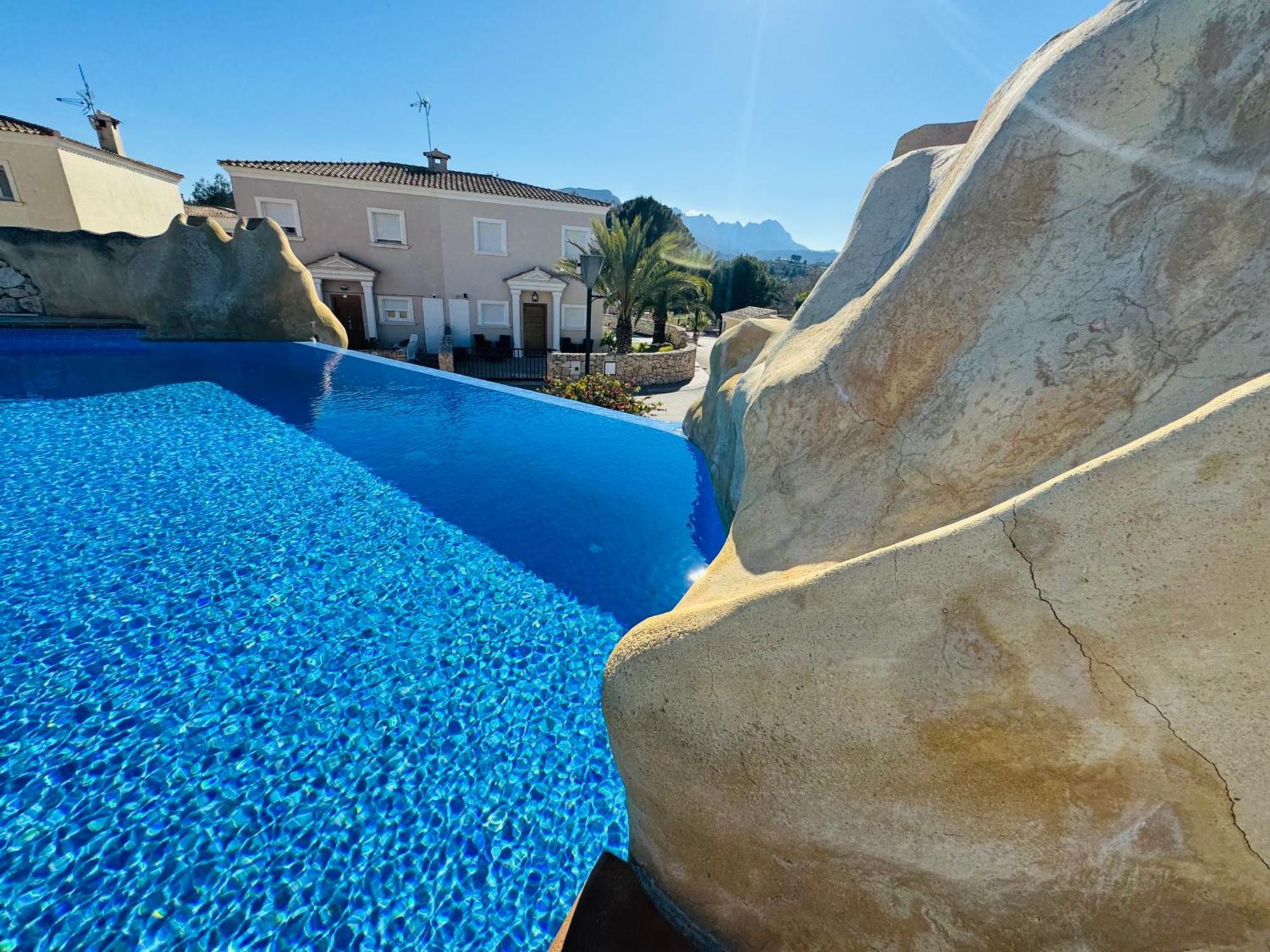 Adosado Entorno Playa Y Montana Tranquilidad Relax Jacuzzi Piscina Wifi Aire Jardin Barbacoa Y Parking
