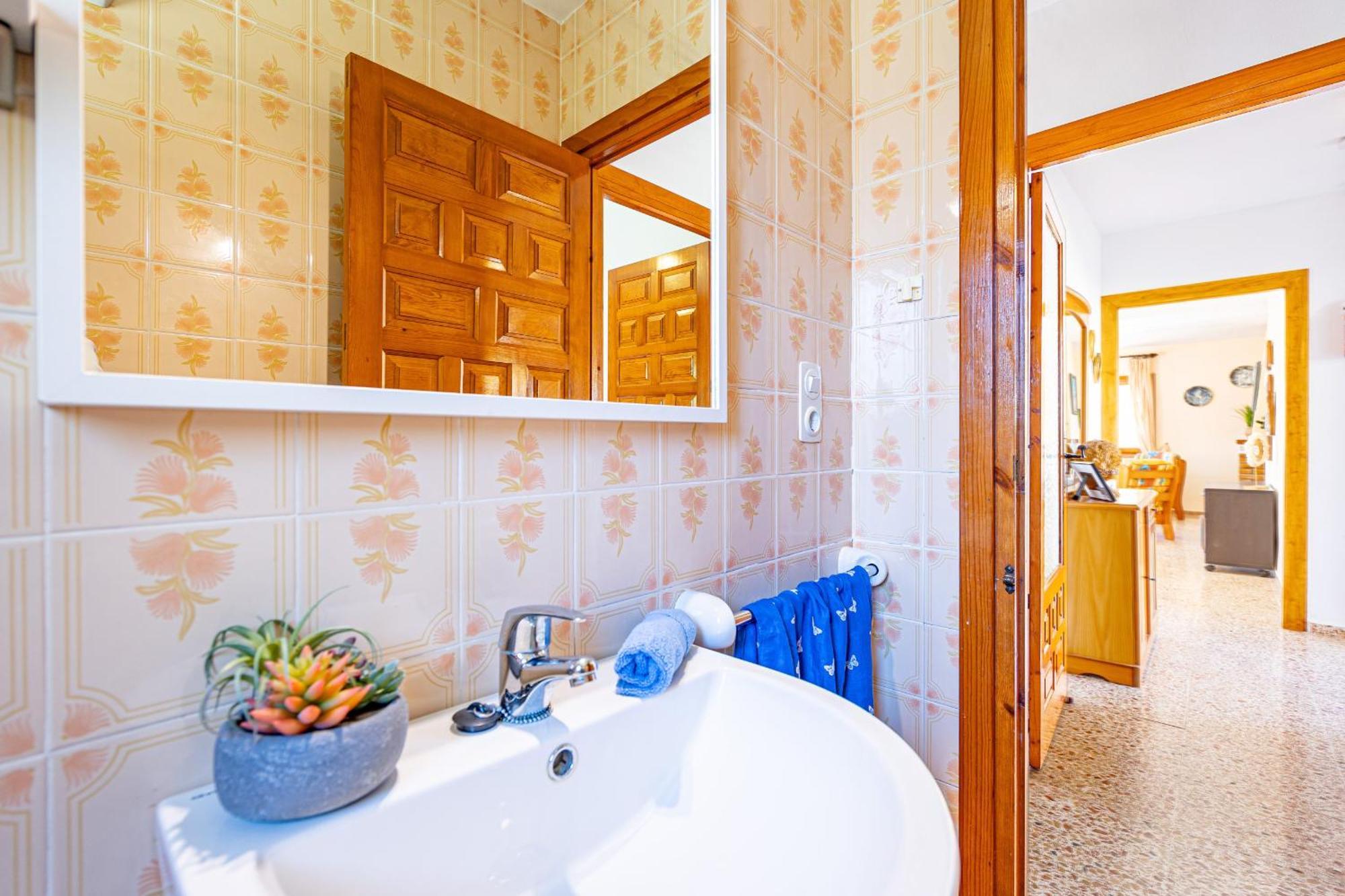 Tere - Plusholidays Villa Calpe