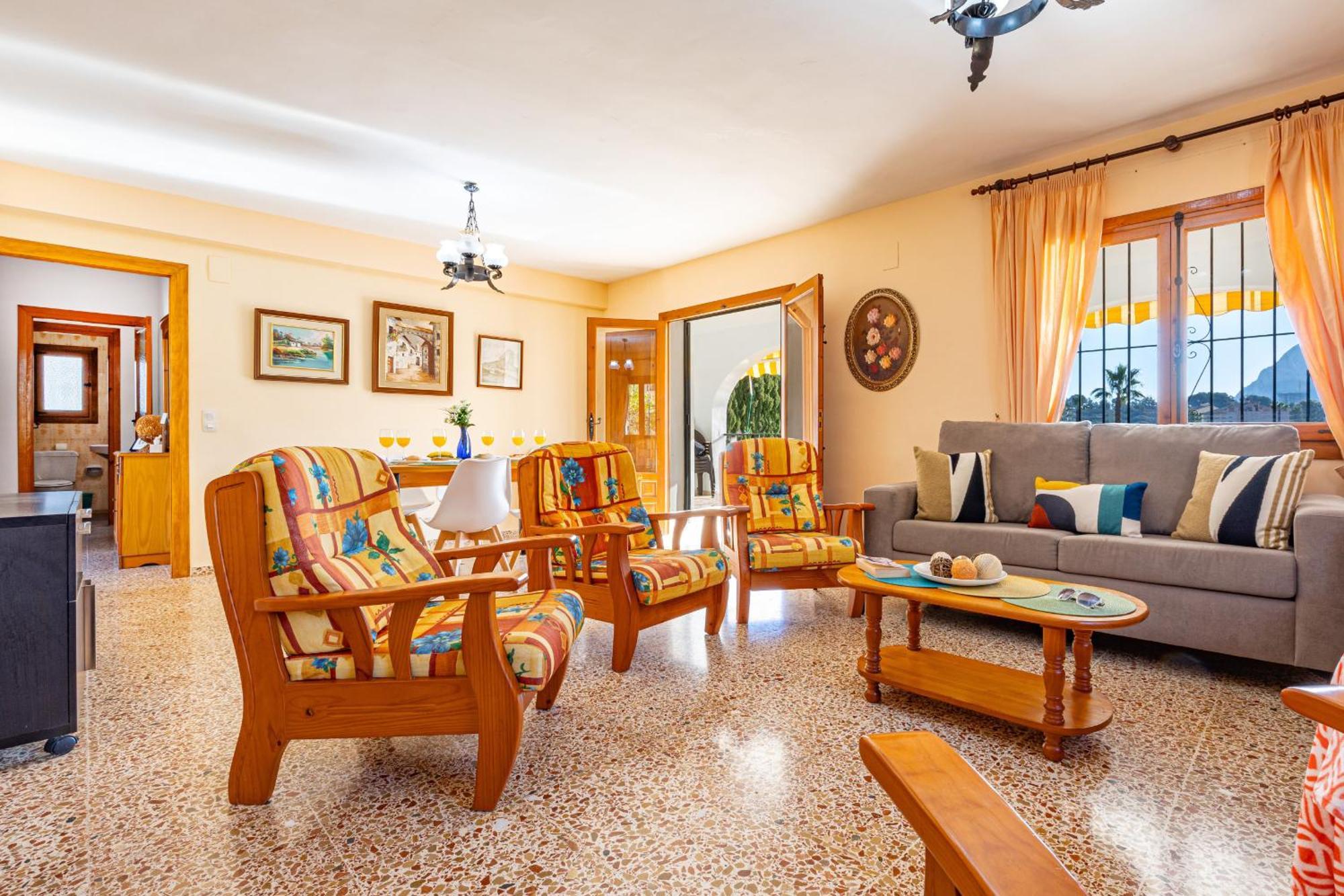 Tere - Plusholidays Villa