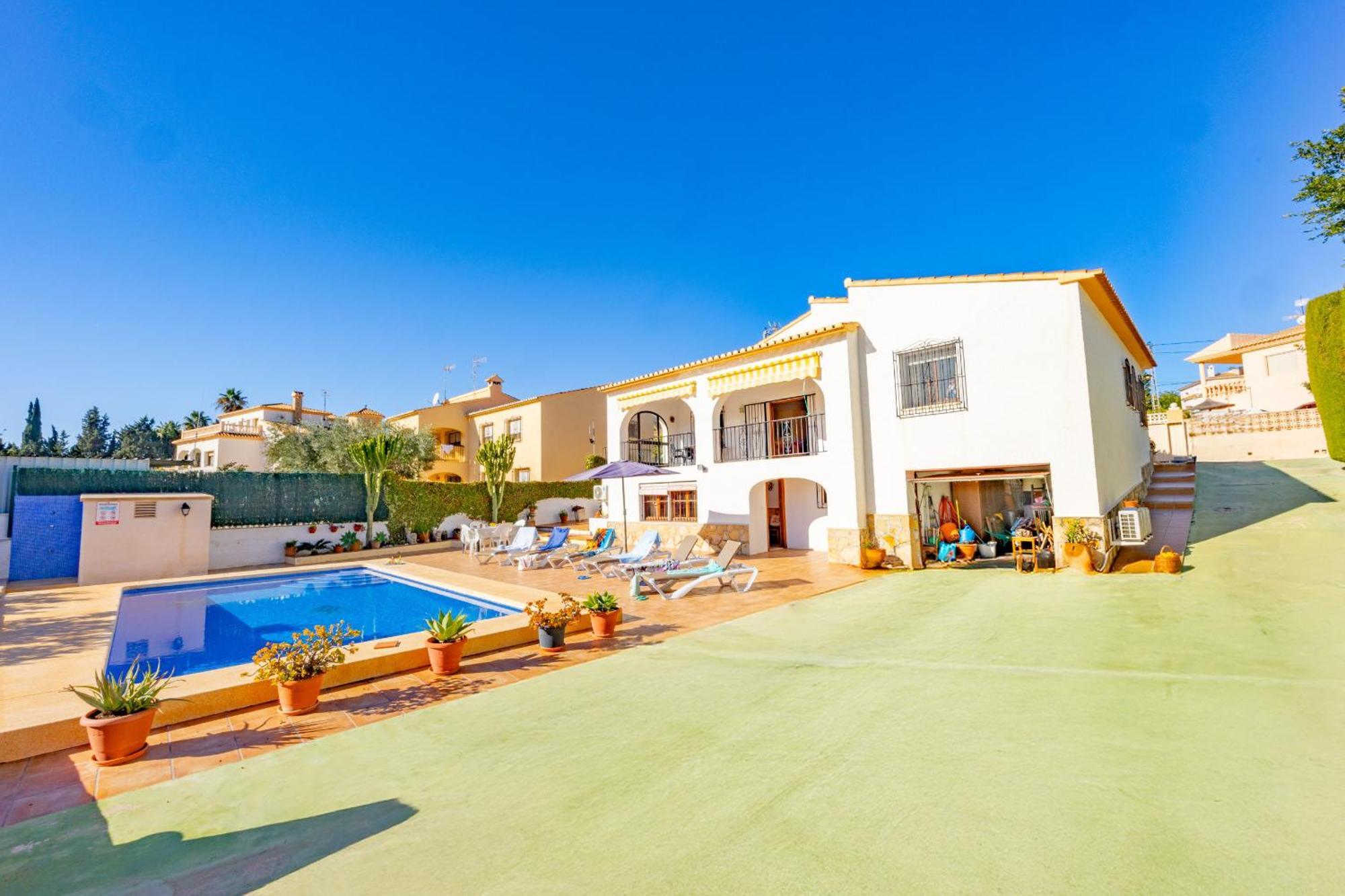 Tere - Plusholidays Villa *