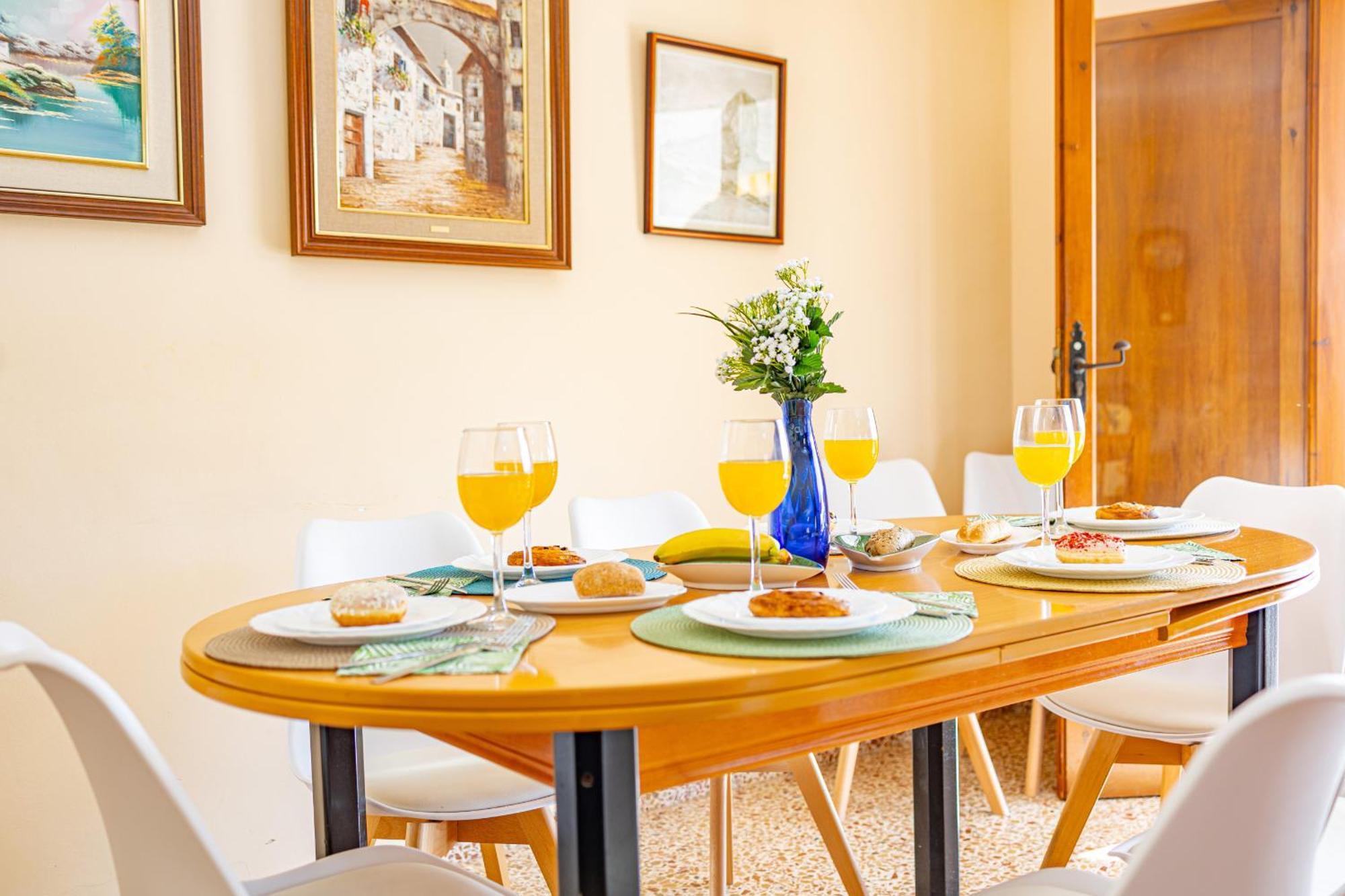 Tere - Plusholidays Villa Calpe