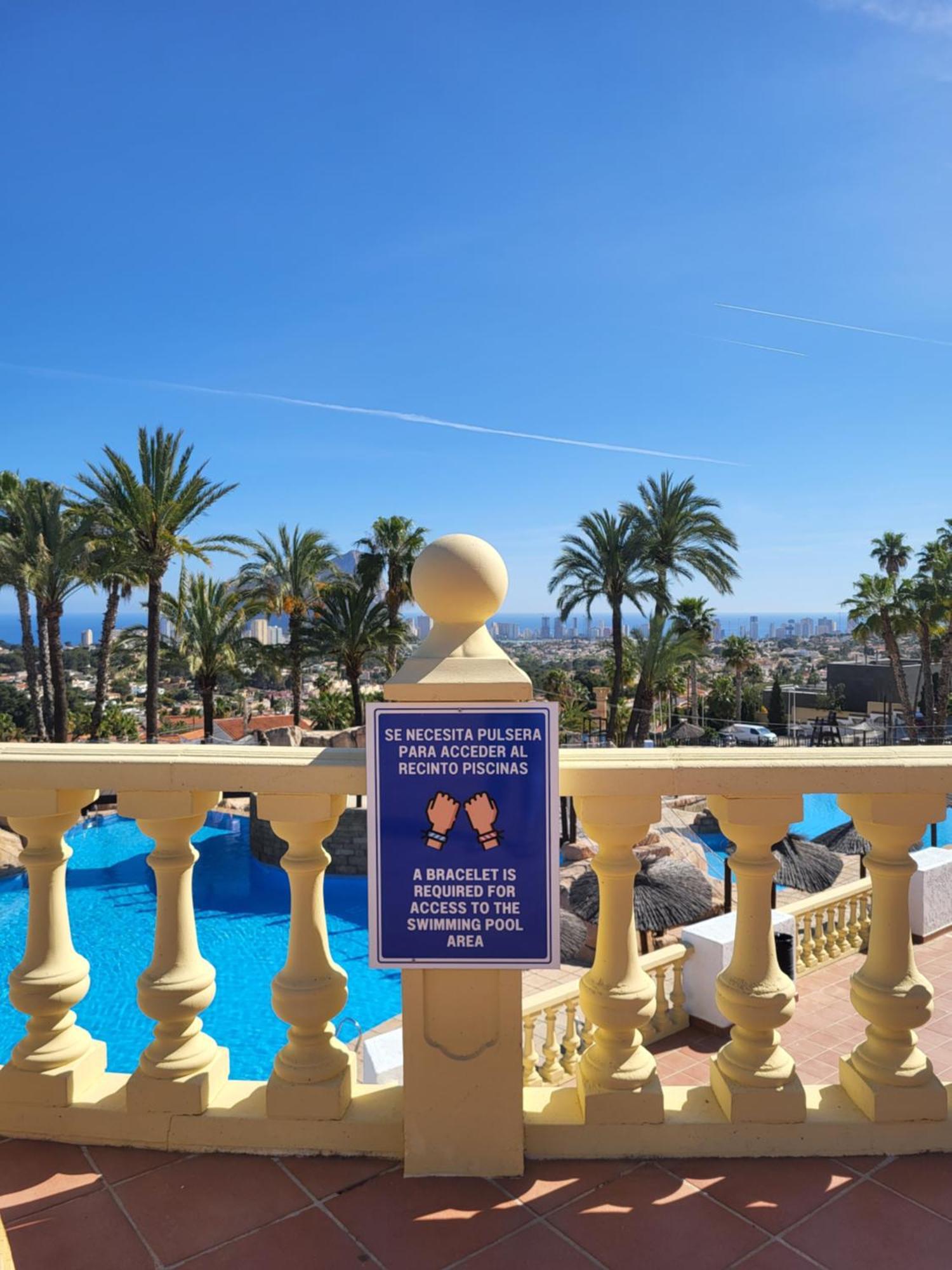 Casa Sunrise - Costa Blanca House With Rooftop, 5 Swimming Pools And Panoramic Sea- And Views At Penon De Ifach * Calpe