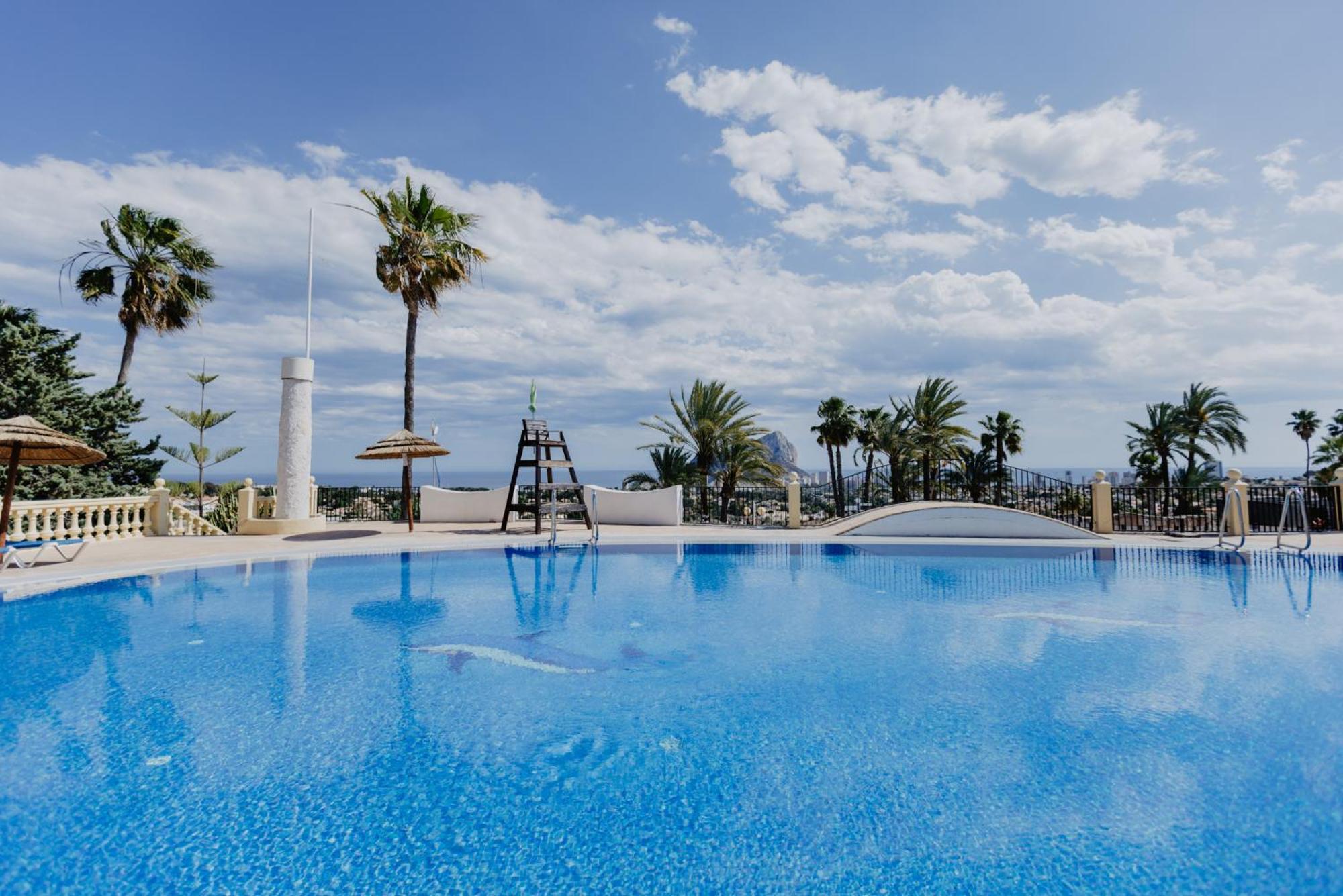 Casa Sunrise - Costa Blanca House With Rooftop, 5 Swimming Pools And Panoramic Sea- And Views At Penon De Ifach Apartment Calpe