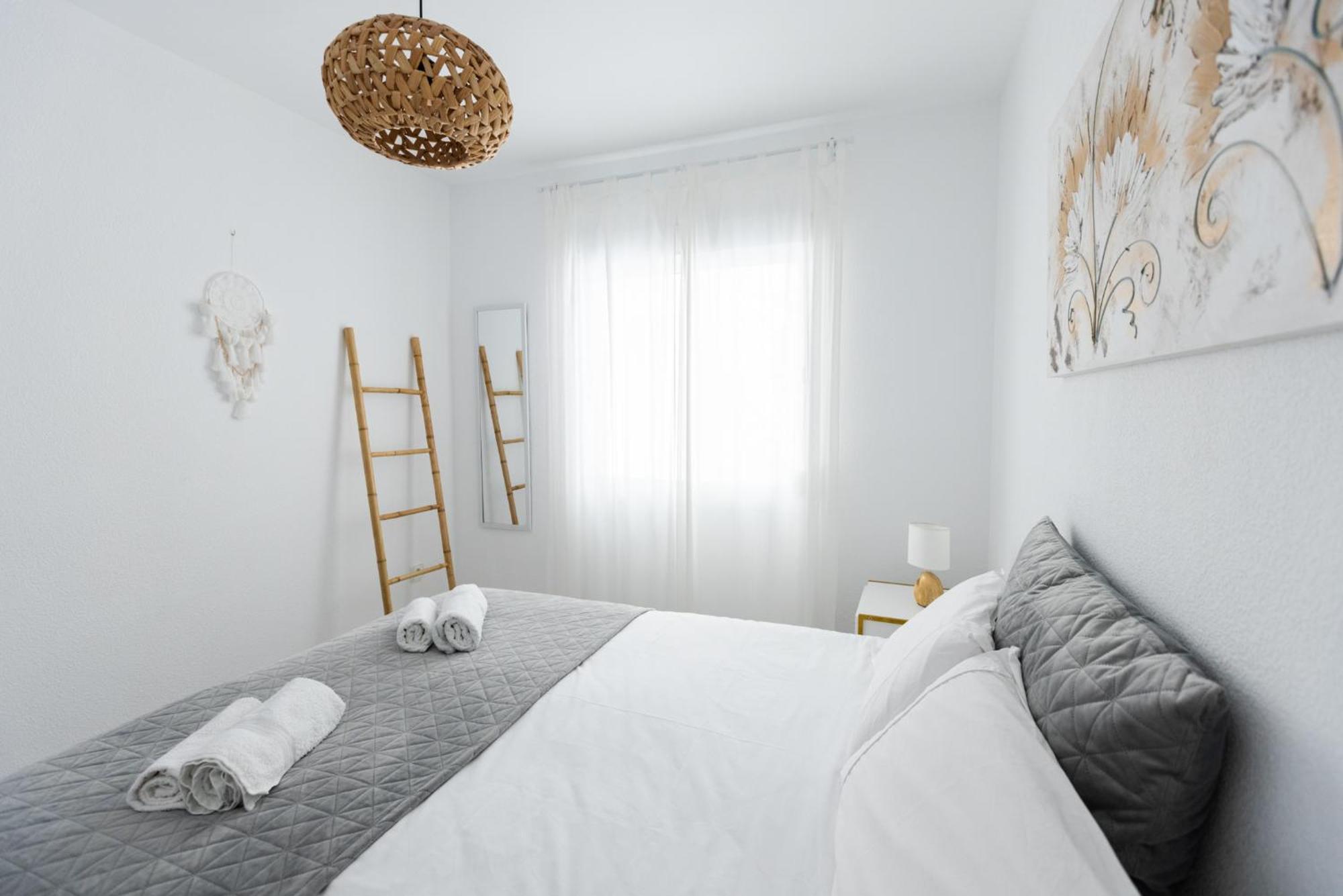Casa Sunrise - Costa Blanca House With Rooftop, 5 Swimming Pools And Panoramic Sea- And Views At Penon De Ifach *