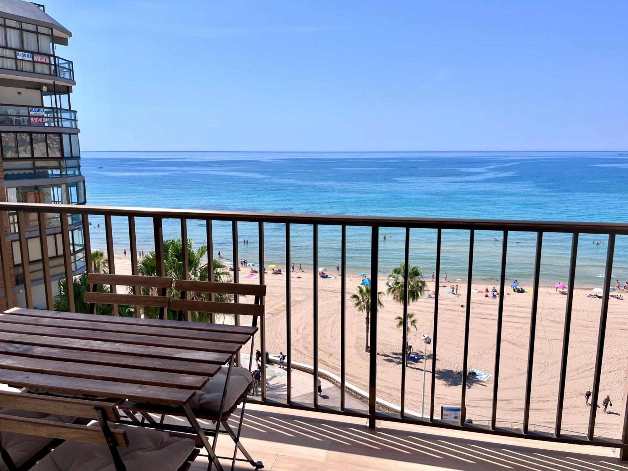 Frente Al Mar En Con Parking 4 Personas