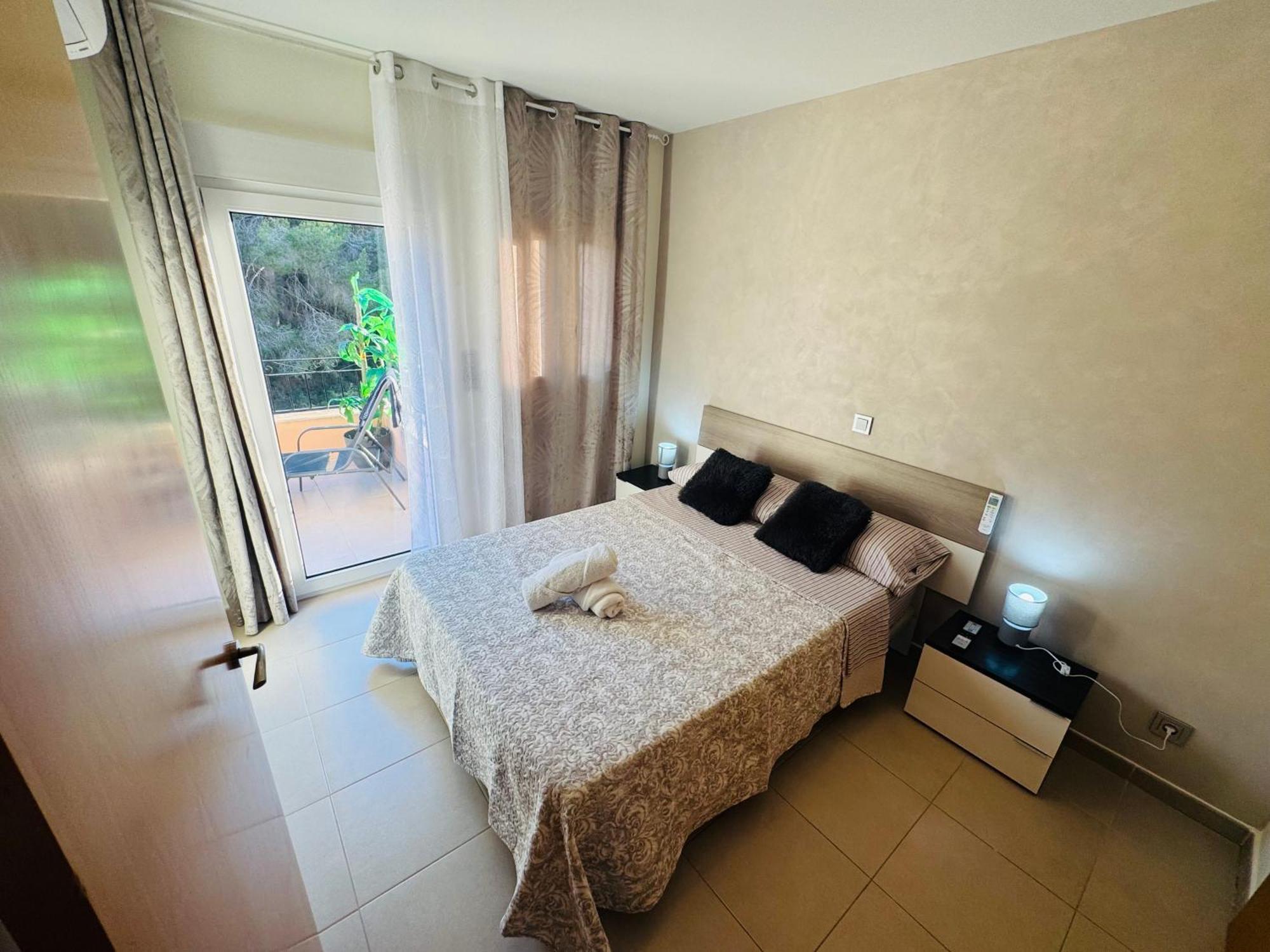 Adosado Entorno Playa Y Montana Tranquilidad Relax Jacuzzi Piscina Wifi Aire Jardin Barbacoa Y Parking Сasa de vacaciones Calpe