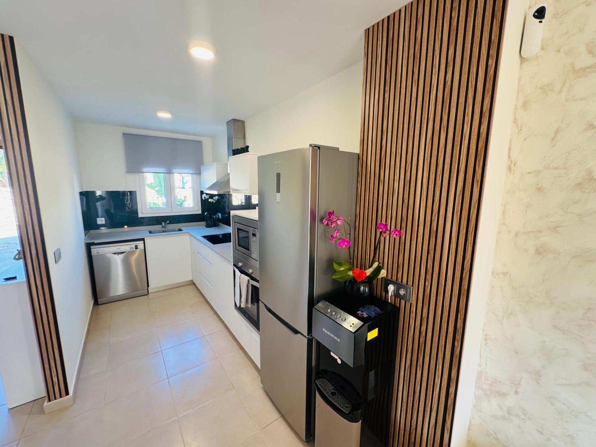 Adosado Entorno Playa Y Montana Tranquilidad Relax Jacuzzi Piscina Wifi Aire Jardin Barbacoa Y Parking Calpe