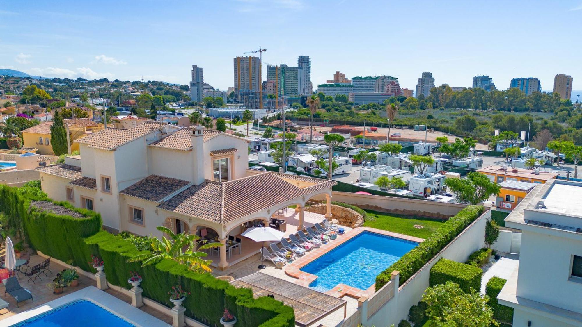 Almendros - Plusholidays Villa *