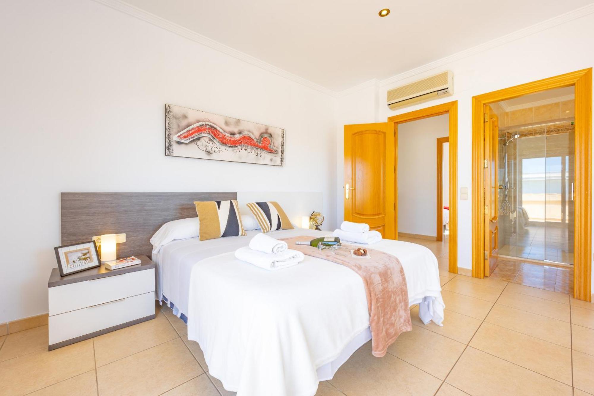 Villa Almendros - Plusholidays