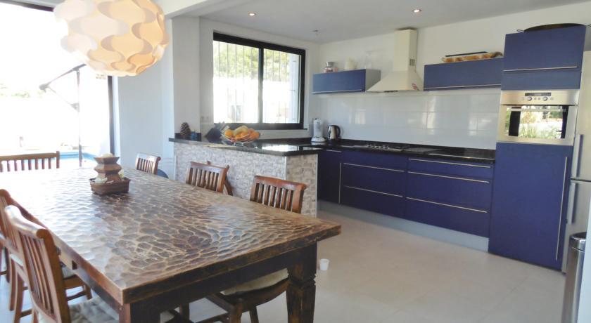 Carrio 0407 Villa