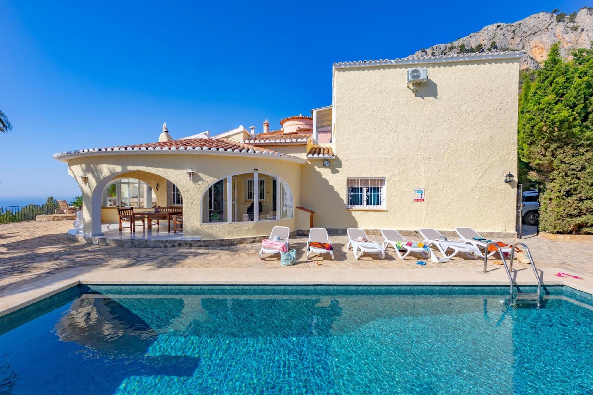 Alicia - Plusholidays Villa Calpe