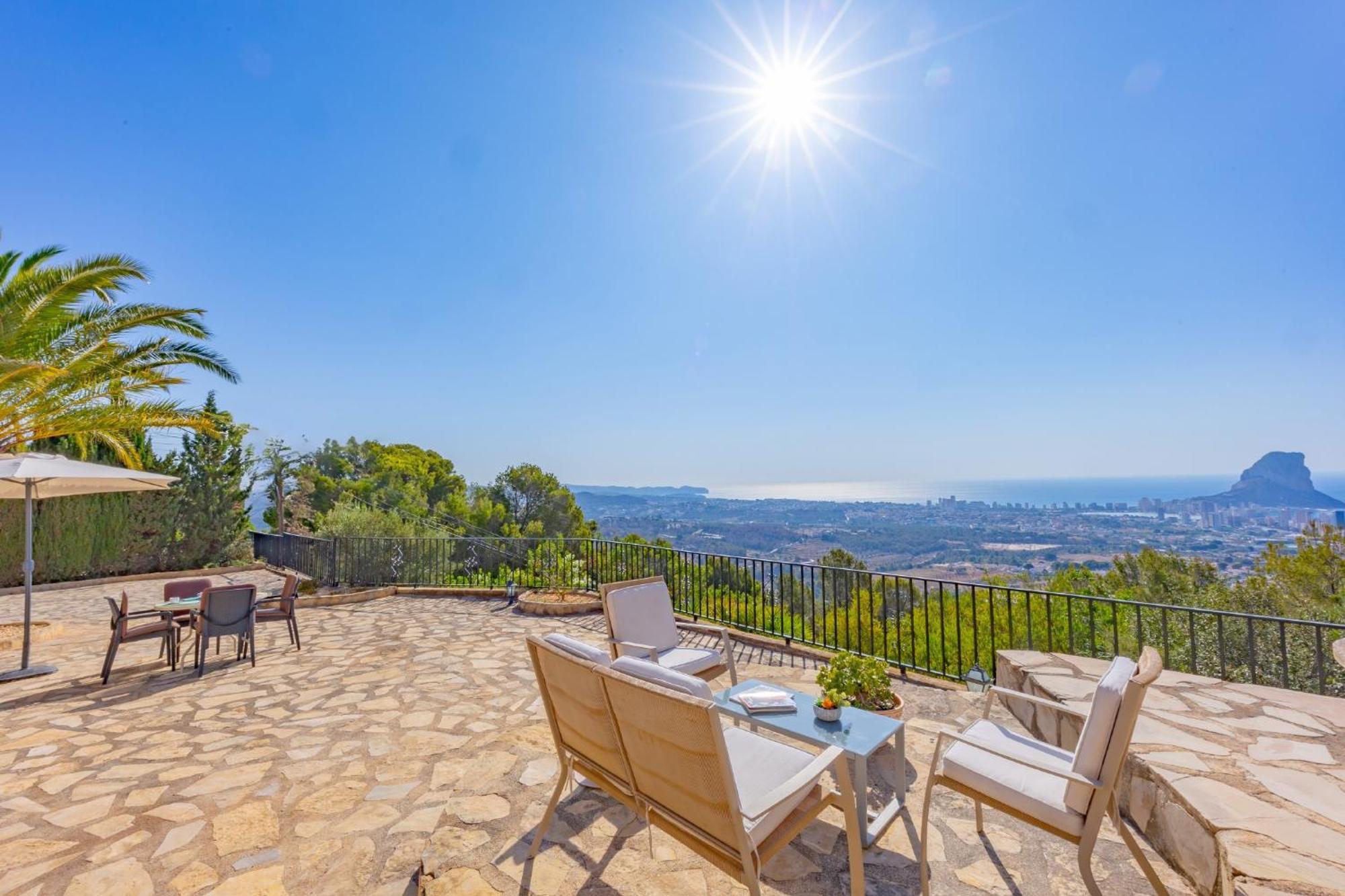 Alicia - Plusholidays Villa