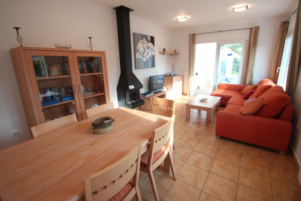 Canuta Mar 14- Two Story In