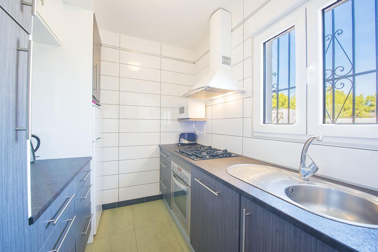 Benavero Boutique Style Within Fenced Tropical Garden Villa Calpe