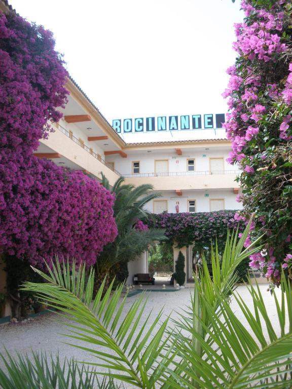 Hotel Rocinante