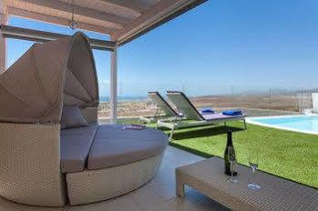 Villa Caleta - Plusholidays *