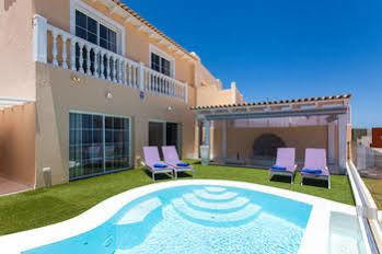Villa Caleta - Plusholidays *