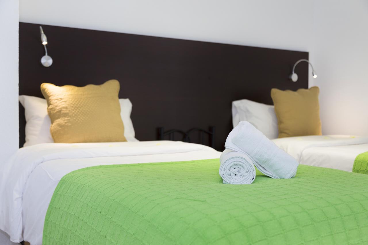 Carrio Sol - Monty's Apartment 4*
