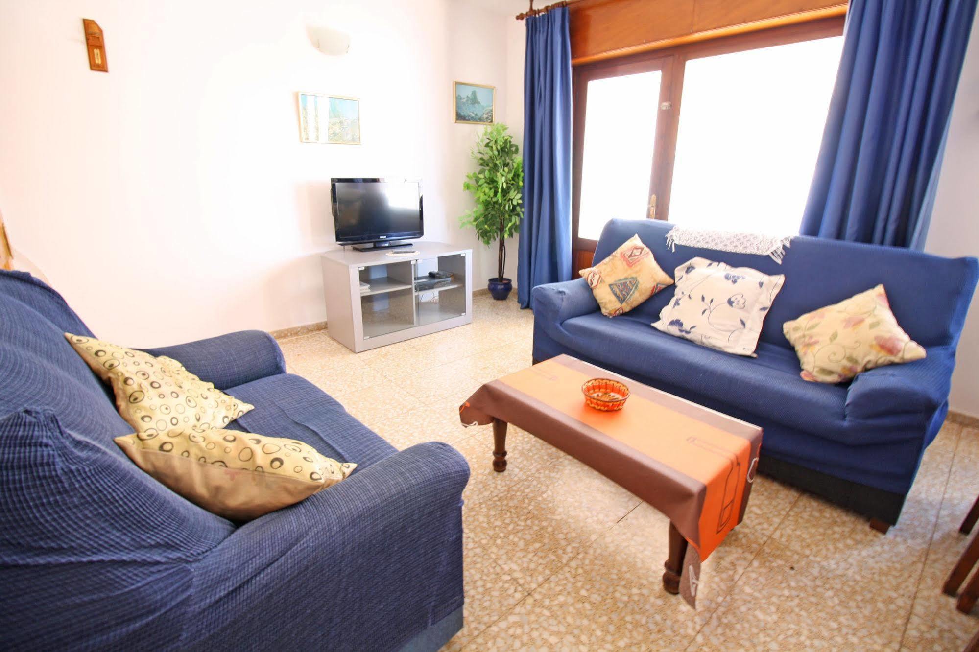 Villa Pedro Jaime Costa *
