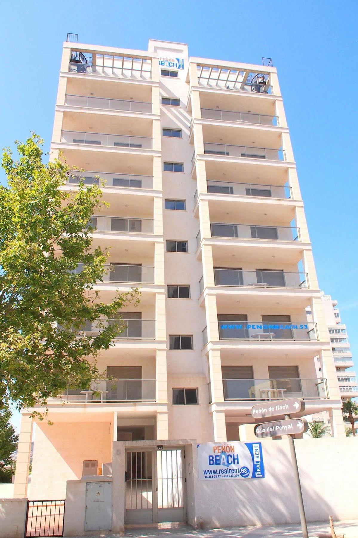 Realrent Penon Beach Apartment