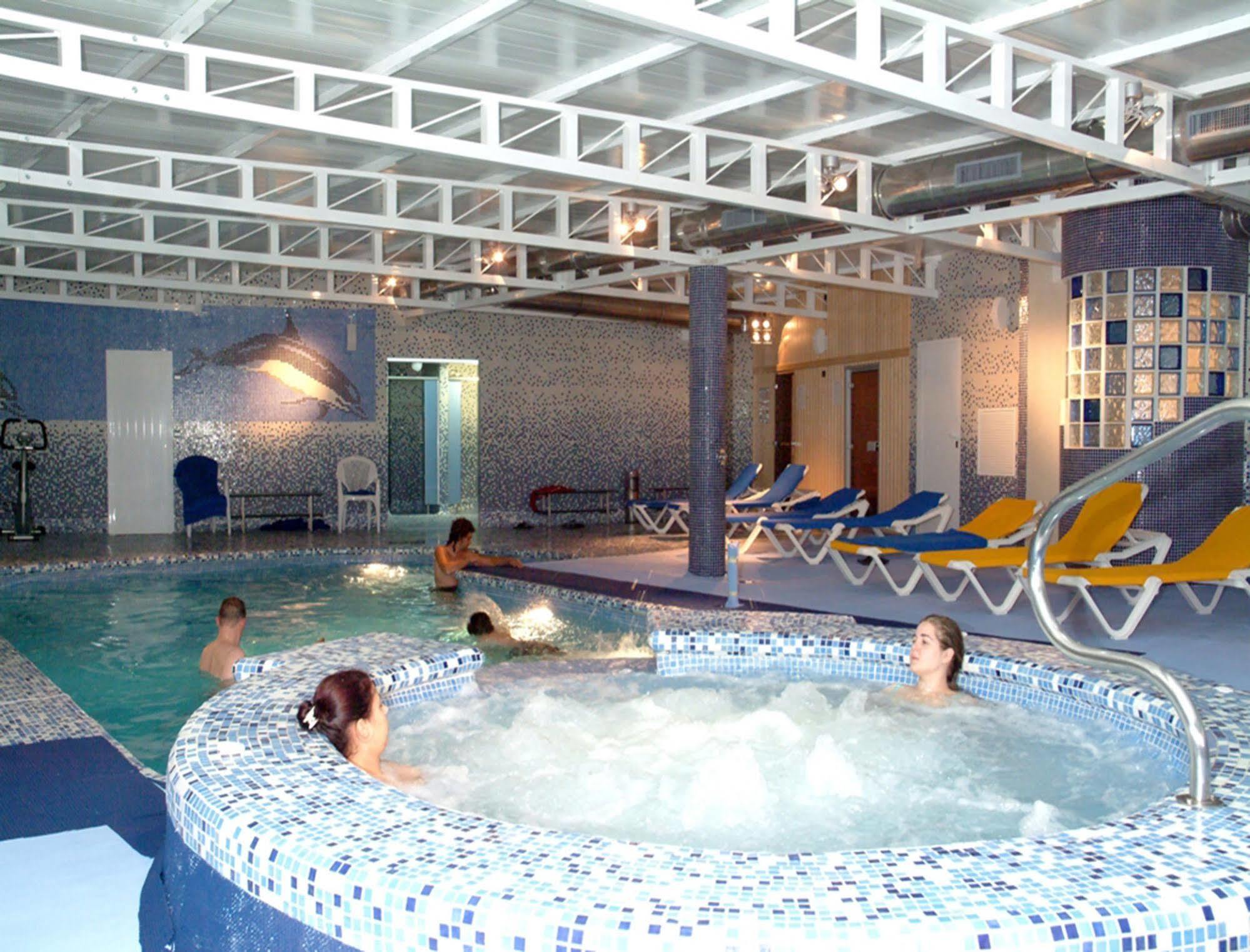 Victoria Hotel 3*