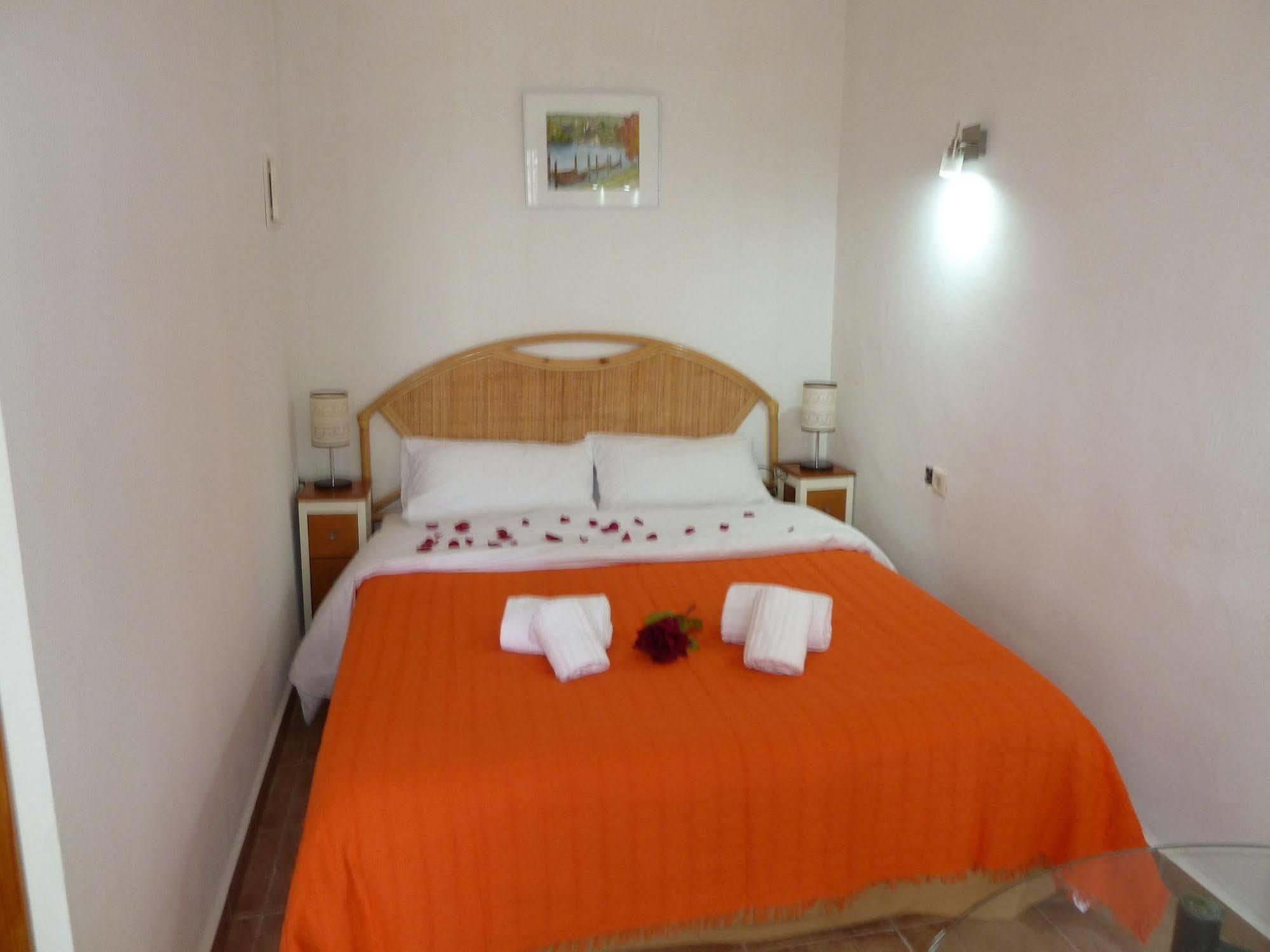 Carrio Sol - Monty's Calpe