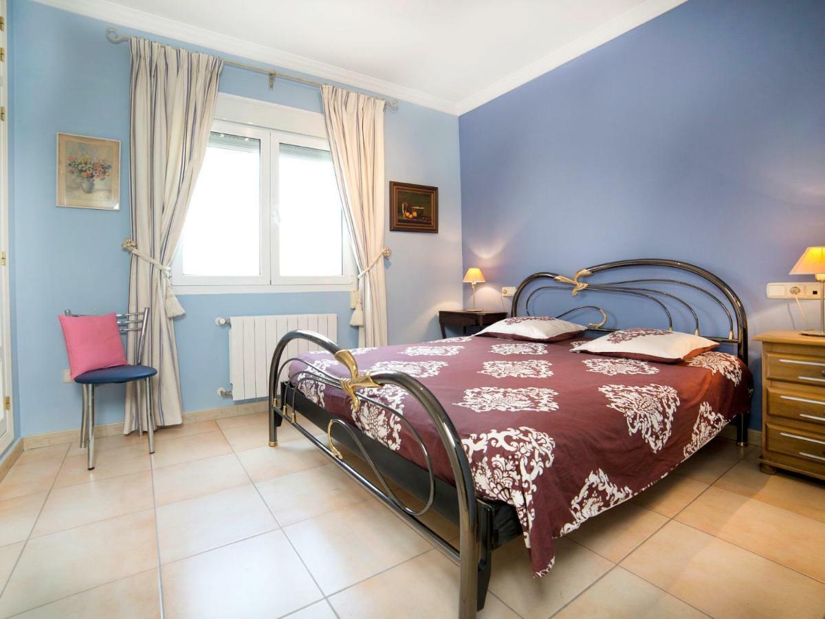 By Interhome Villa *
