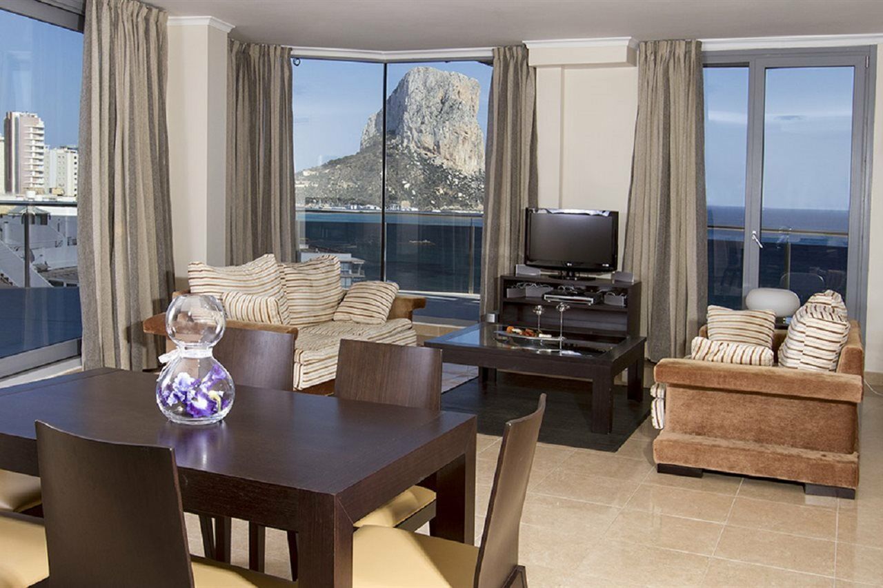 Estimar (adults Only)